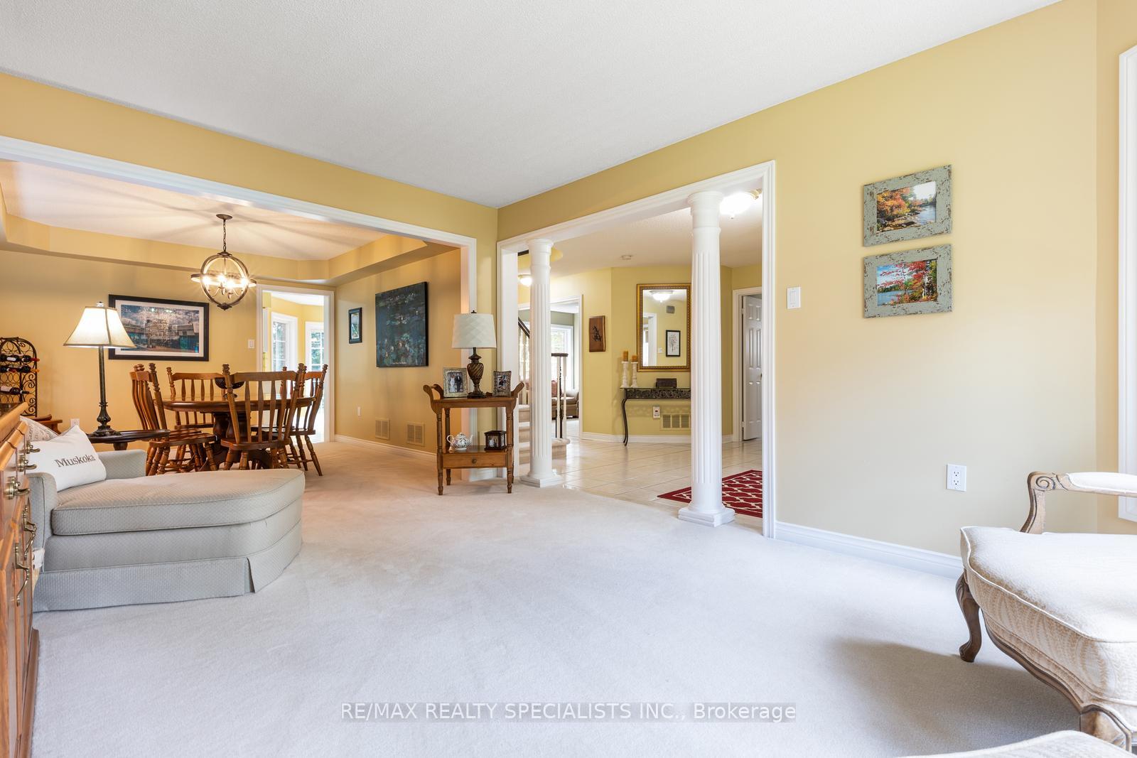 Photo 4 of 6847 Summer Heights Drive, Mississauga, Lisgar — HOMEH