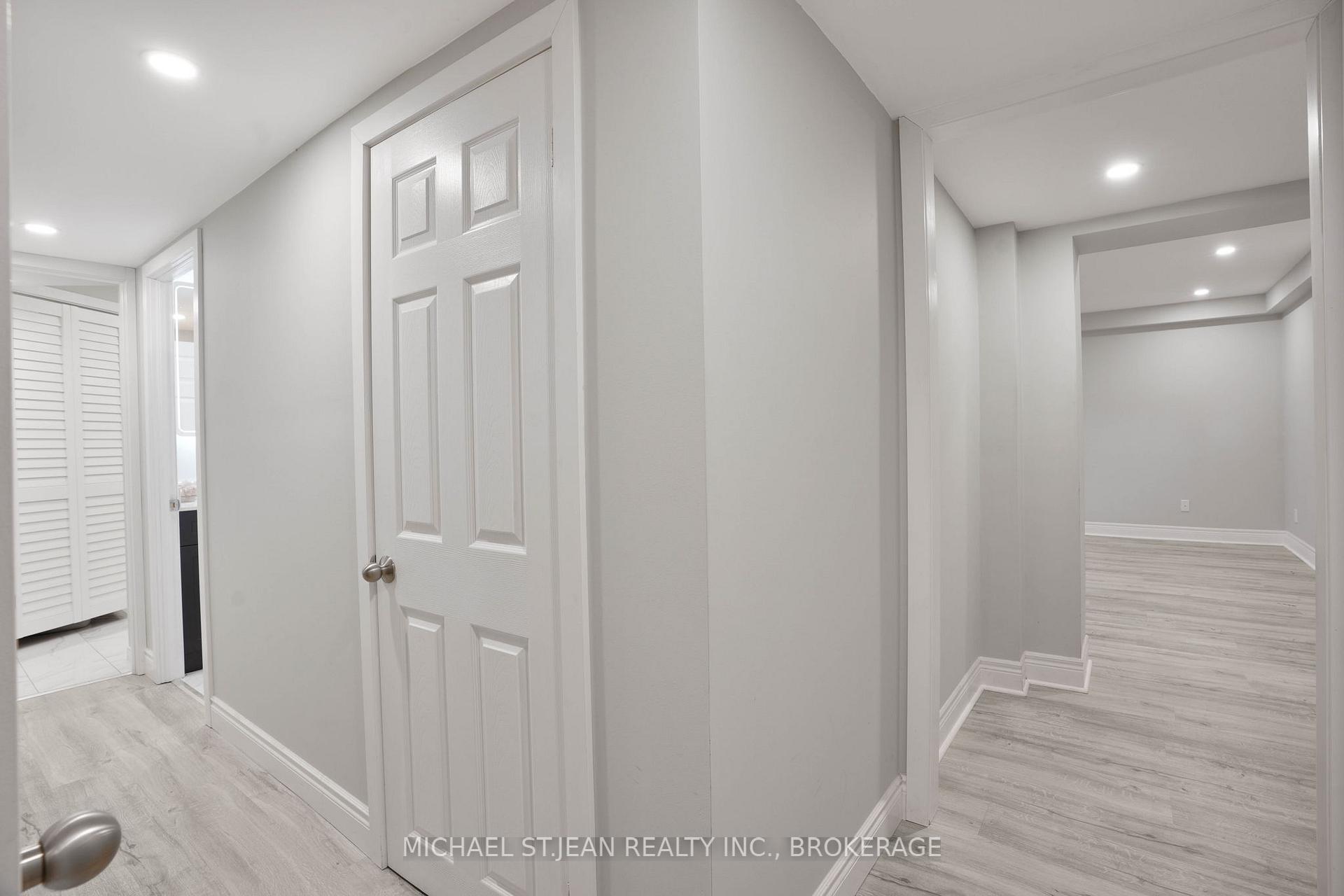 Photo 12 of 827 Ridge Road, Hamilton, Stoney Creek — HOMEH