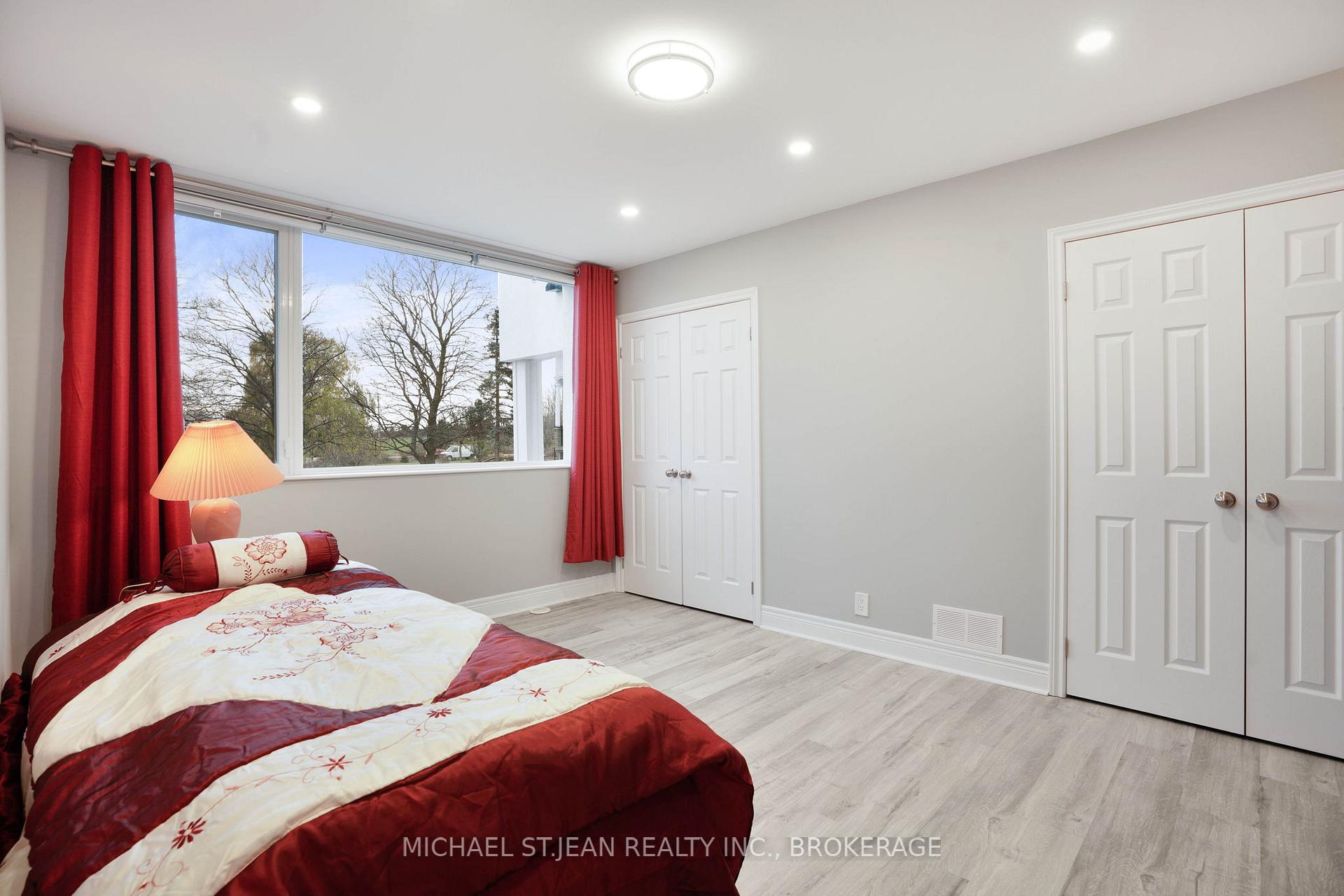 Photo 28 of 827 Ridge Road, Hamilton, Stoney Creek — HOMEH