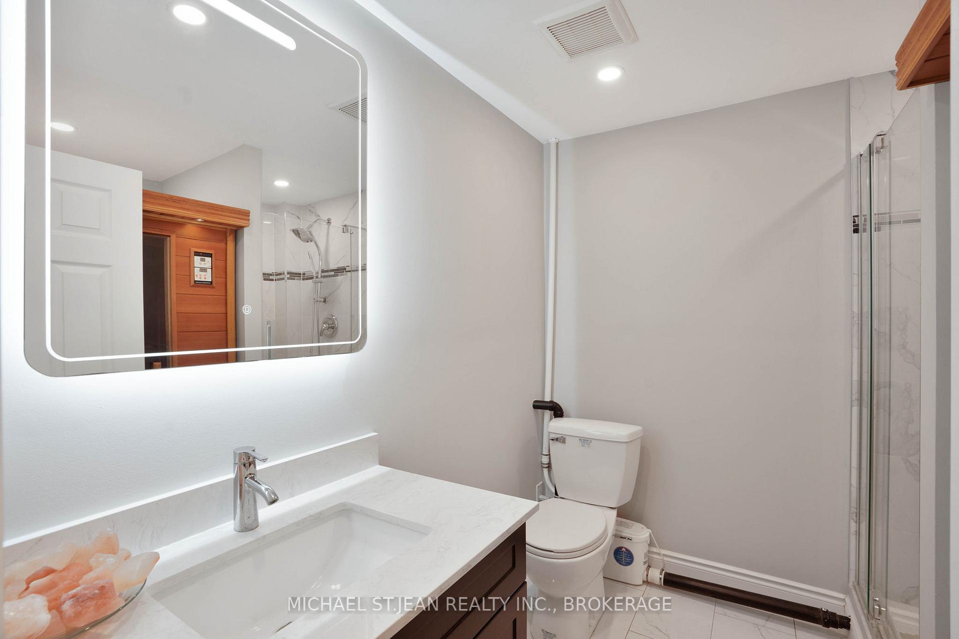 Photo 24 of 827 Ridge Road, Hamilton, Stoney Creek — HOMEH