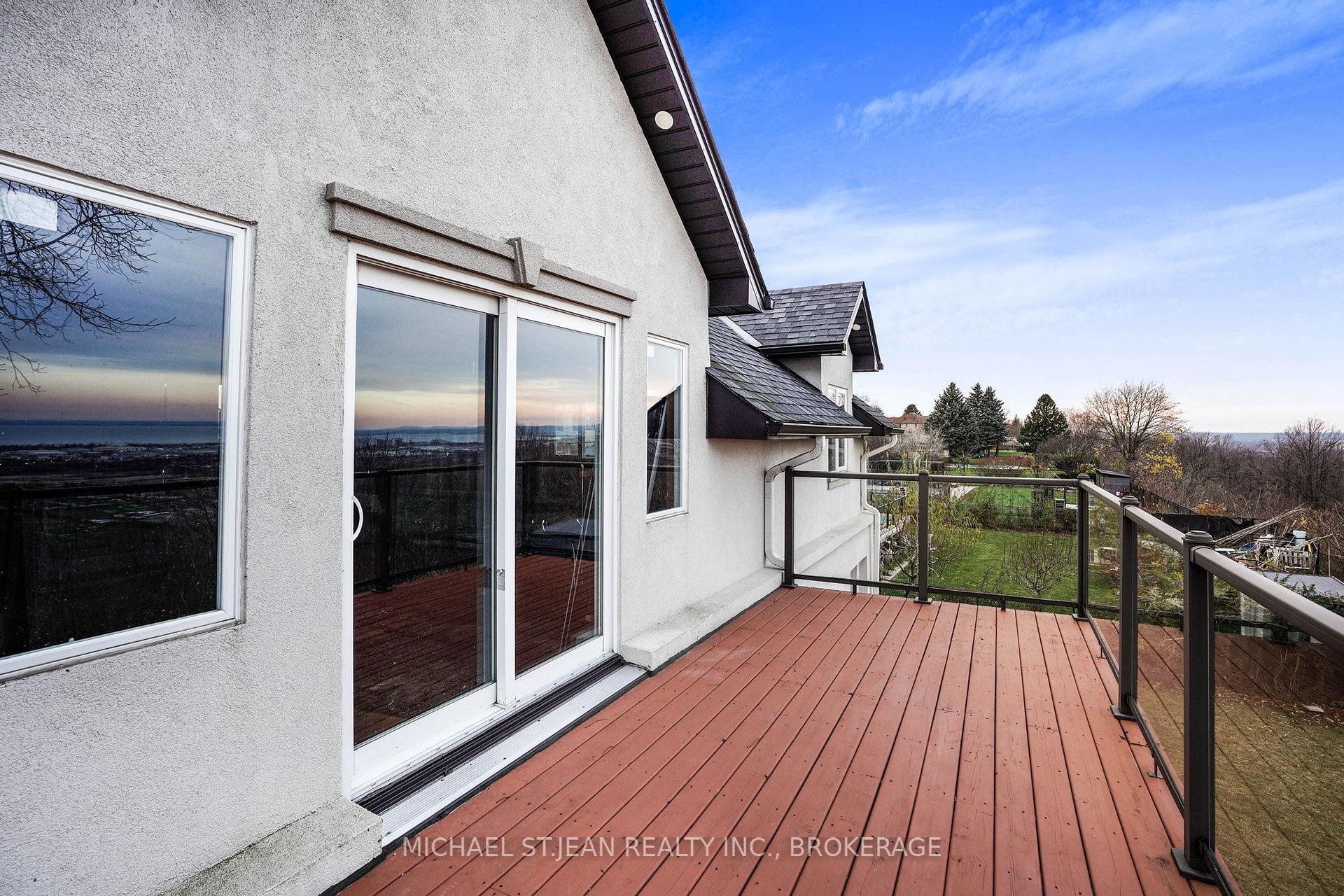 Photo 30 of 827 Ridge Road, Hamilton, Stoney Creek — HOMEH