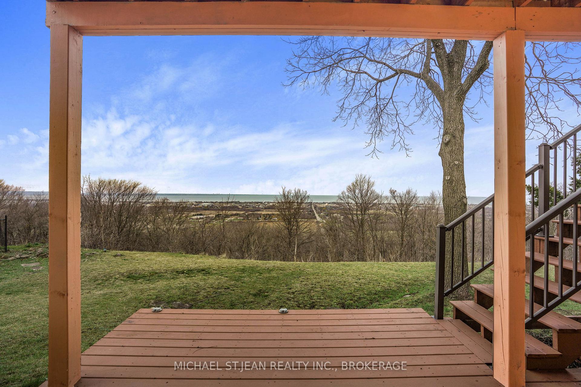 Photo 32 of 827 Ridge Road, Hamilton, Stoney Creek — HOMEH