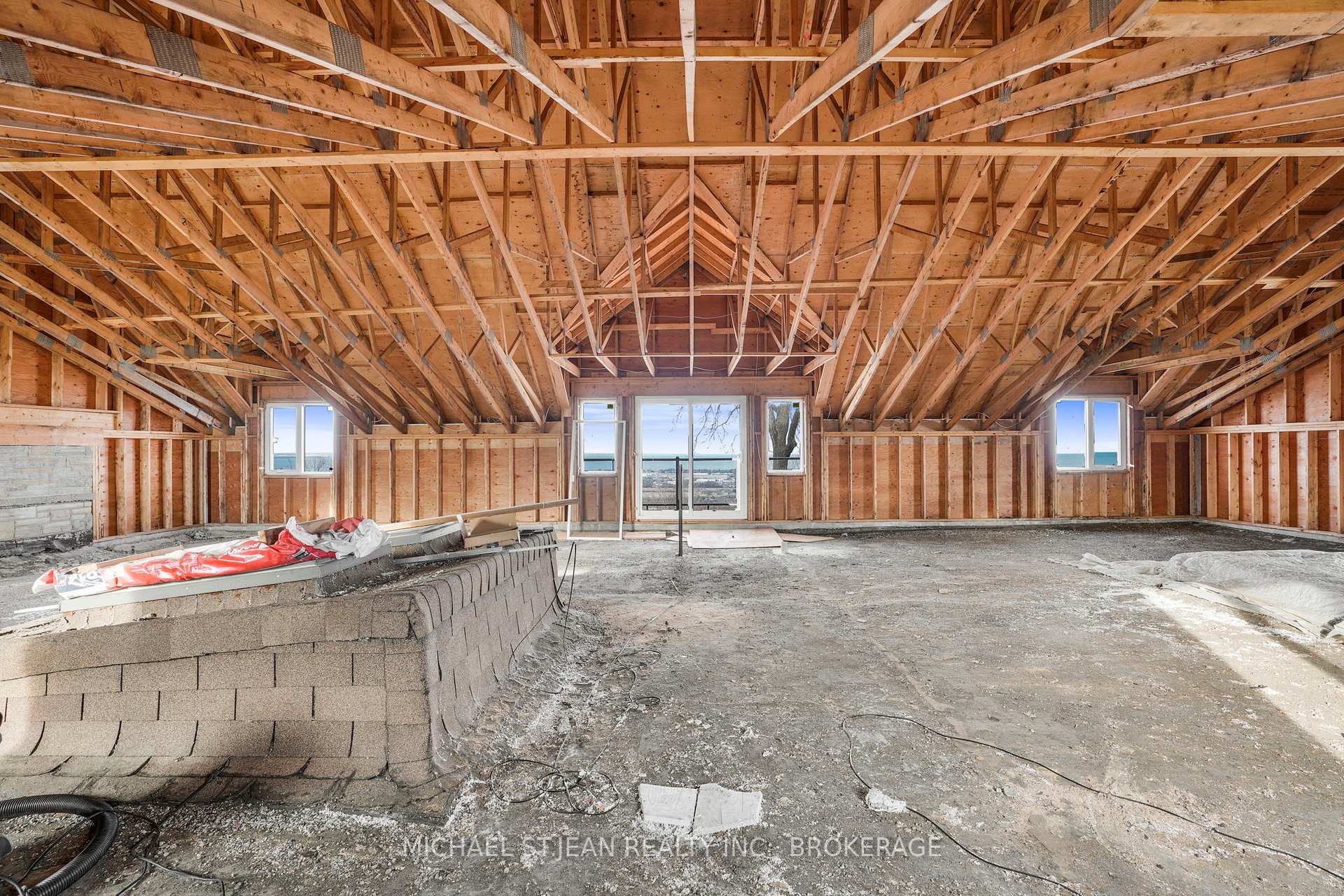 Photo 34 of 827 Ridge Road, Hamilton, Stoney Creek — HOMEH
