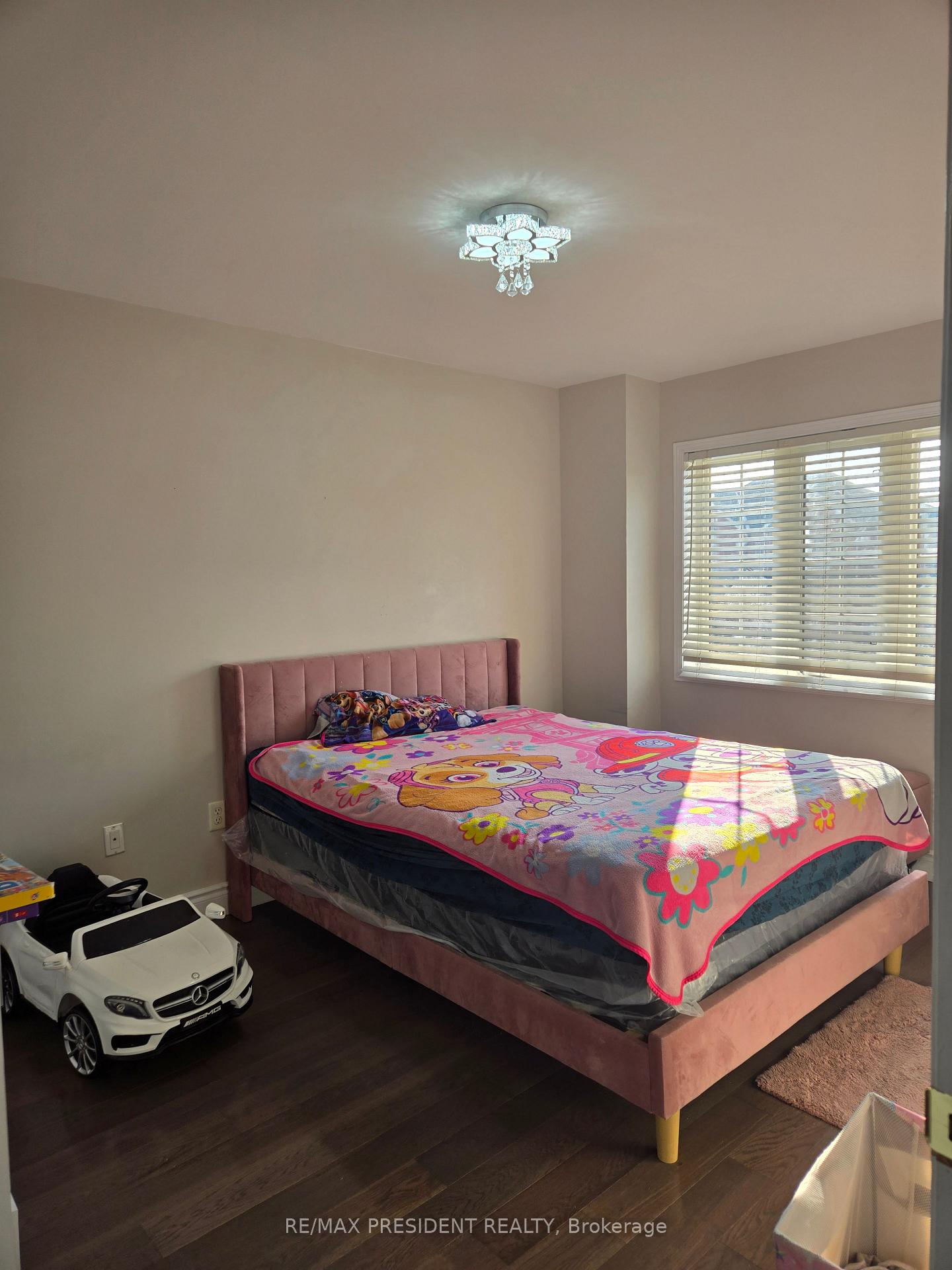 Photo 8 of 67 Maple Valley Street, Brampton, Bram East — HOMEH