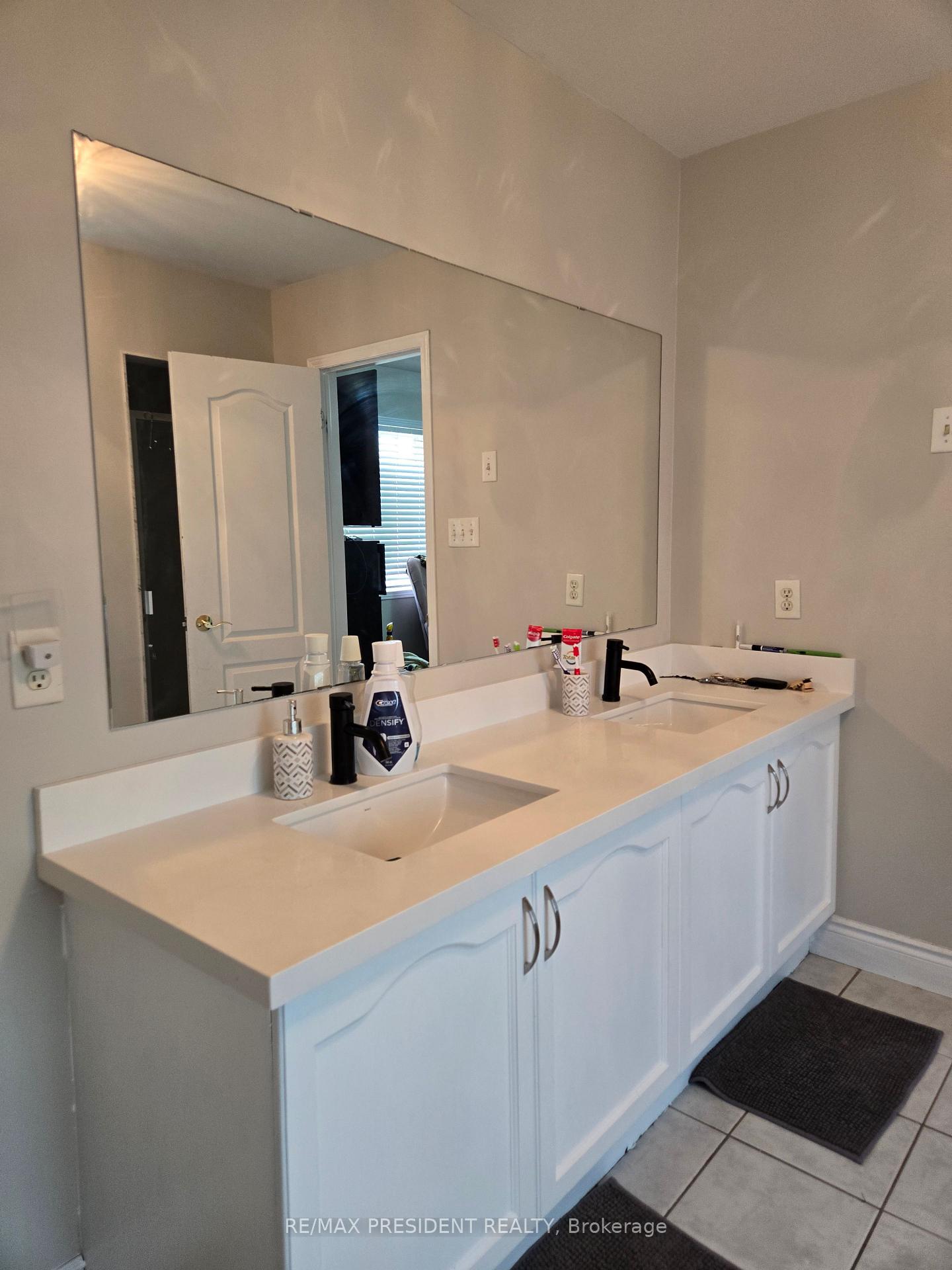 Photo 10 of 67 Maple Valley Street, Brampton, Bram East — HOMEH