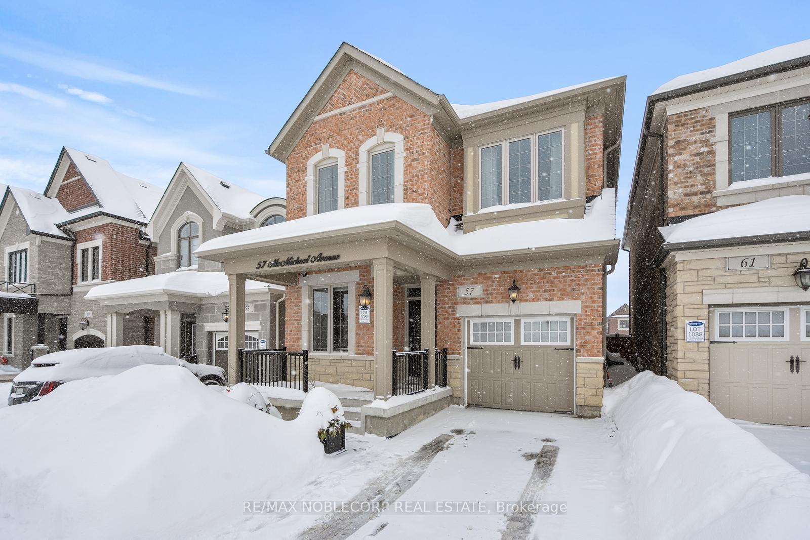 Photo 4 of 57 Mc Michael Avenue, Vaughan, Kleinburg — HOMEH