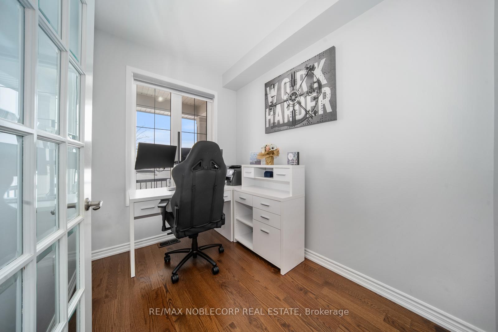 Photo 8 of 57 Mc Michael Avenue, Vaughan, Kleinburg — HOMEH