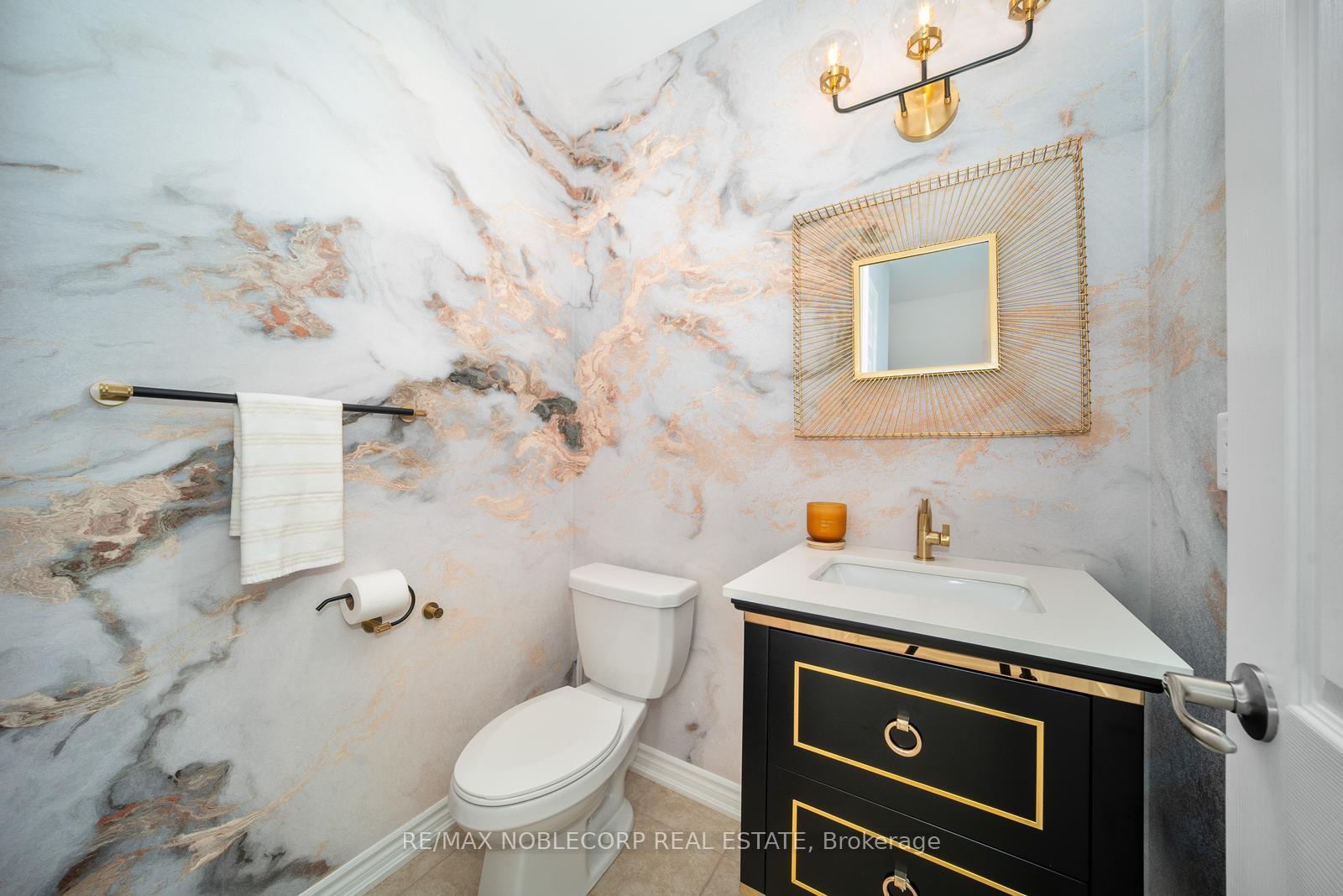 Photo 11 of 57 Mc Michael Avenue, Vaughan, Kleinburg — HOMEH