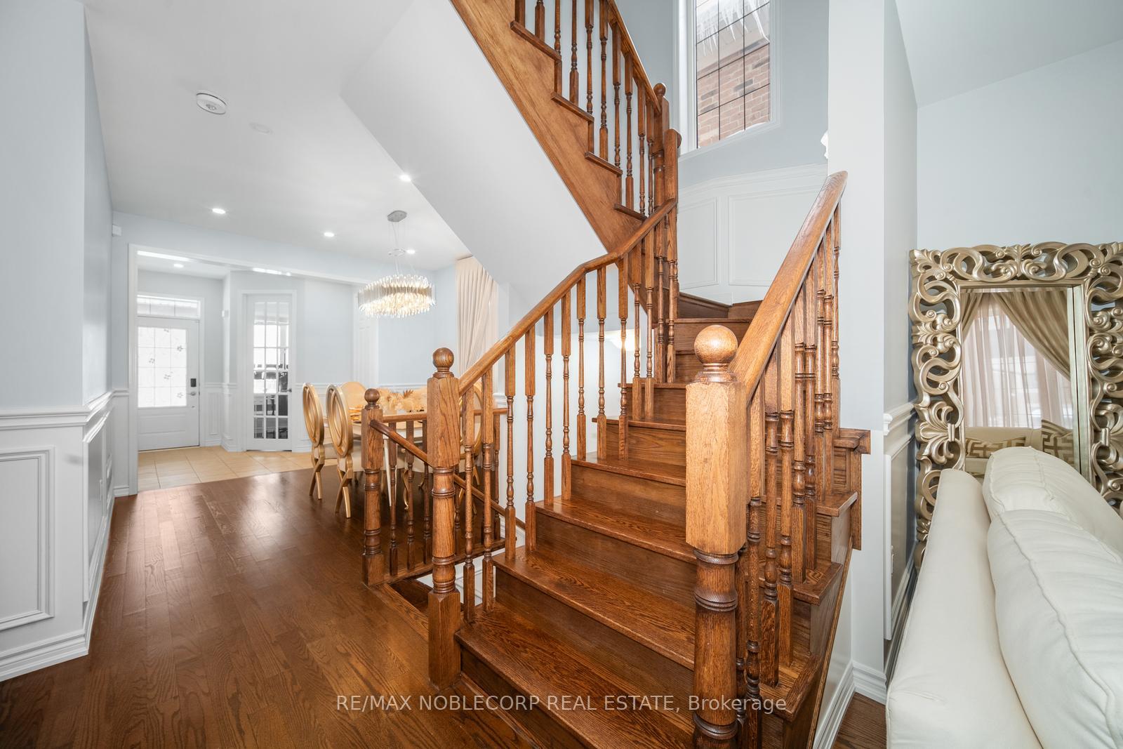 Photo 13 of 57 Mc Michael Avenue, Vaughan, Kleinburg — HOMEH