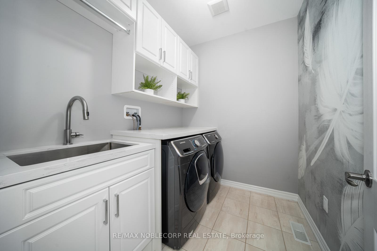 Photo 17 of 57 Mc Michael Avenue, Vaughan, Kleinburg — HOMEH