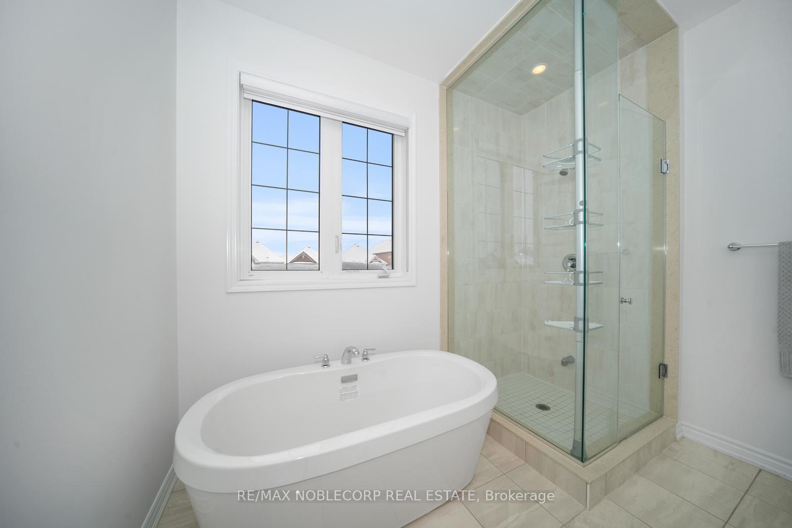 Photo 26 of 57 Mc Michael Avenue, Vaughan, Kleinburg — HOMEH