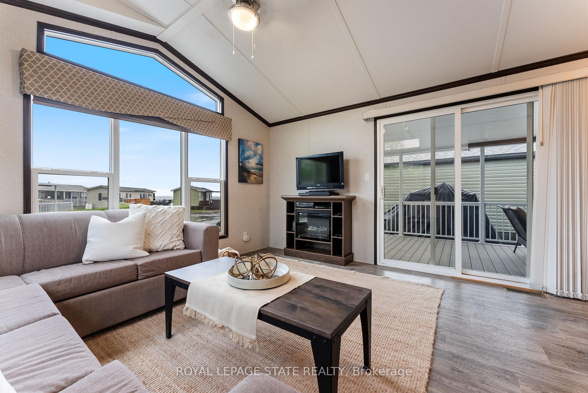 Photo 8 of Unit 213, 490 Empire Road, Port Colborne, Sherkston — HOMEH