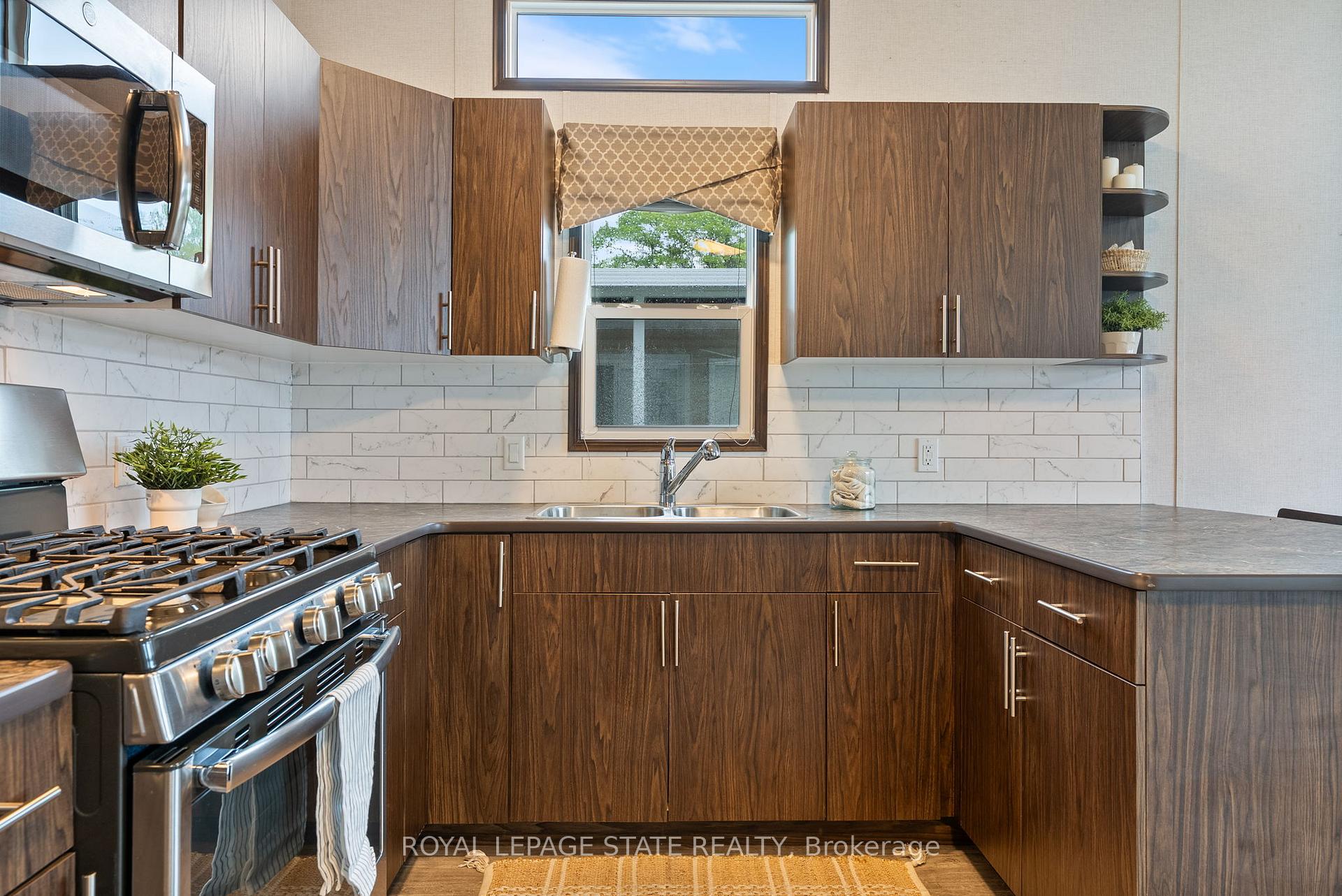Photo 5 of Unit 213, 490 Empire Road, Port Colborne, Sherkston — HOMEH