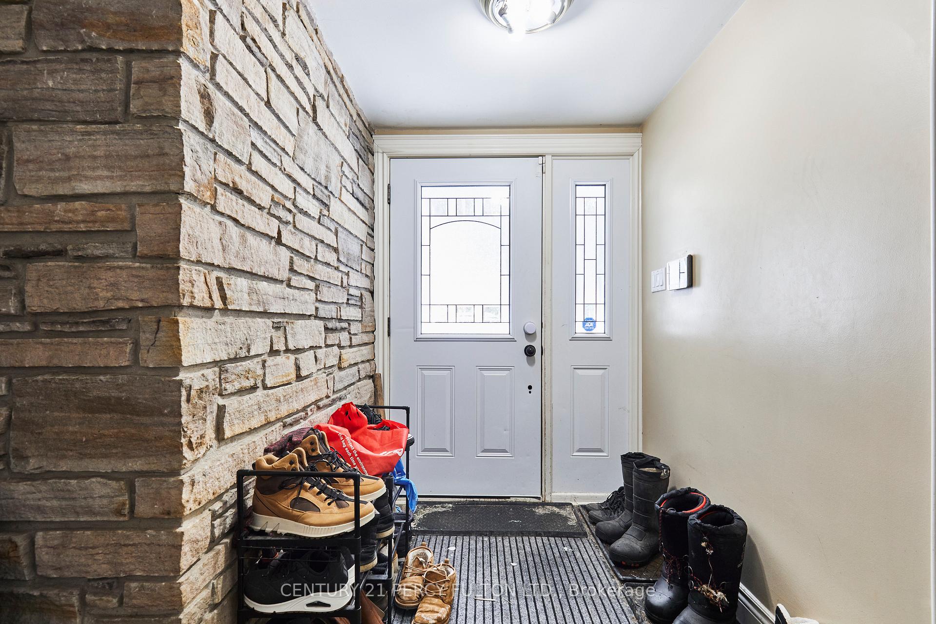 Photo 2 of 5115 Westney Road E, Pickering, Rural Pickering — HOMEH