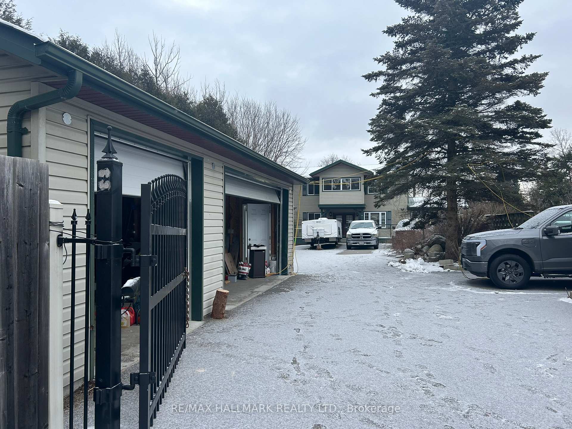 Front of 3125 Lloydtown-Aurora Side Road