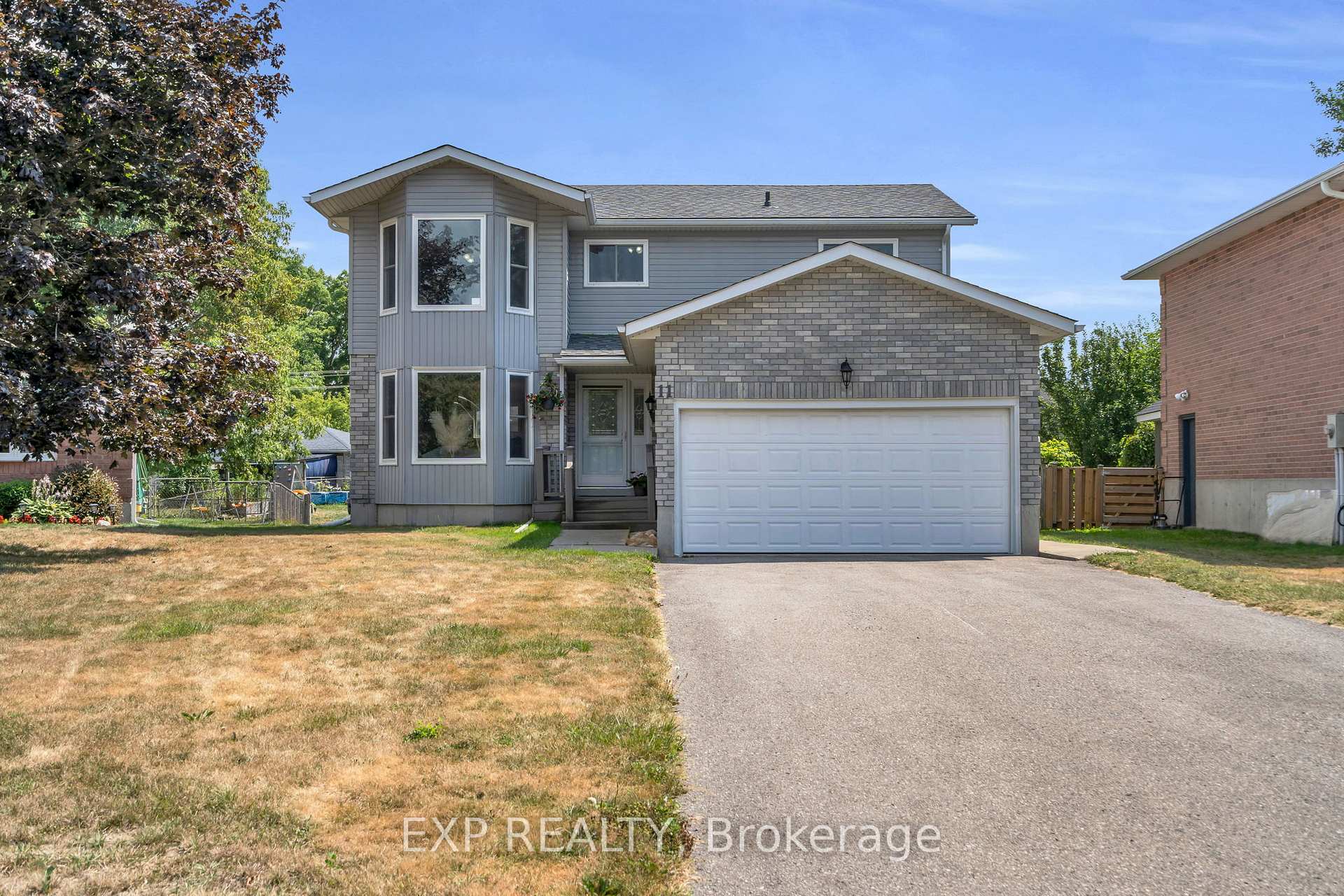 Photo 3 of 11 Justin Court, Georgina, Sutton & Jackson's Point — HOMEH