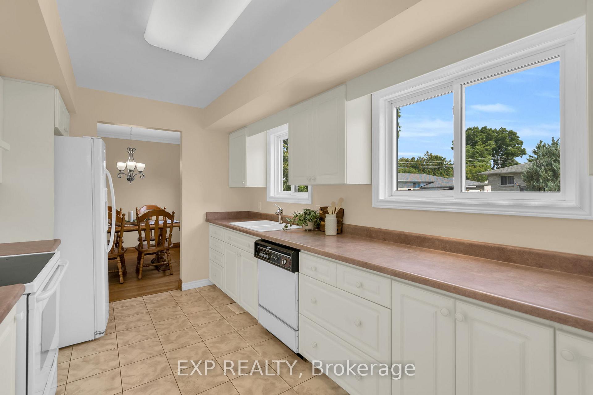 Photo 20 of 11 Justin Court, Georgina, Sutton & Jackson's Point — HOMEH