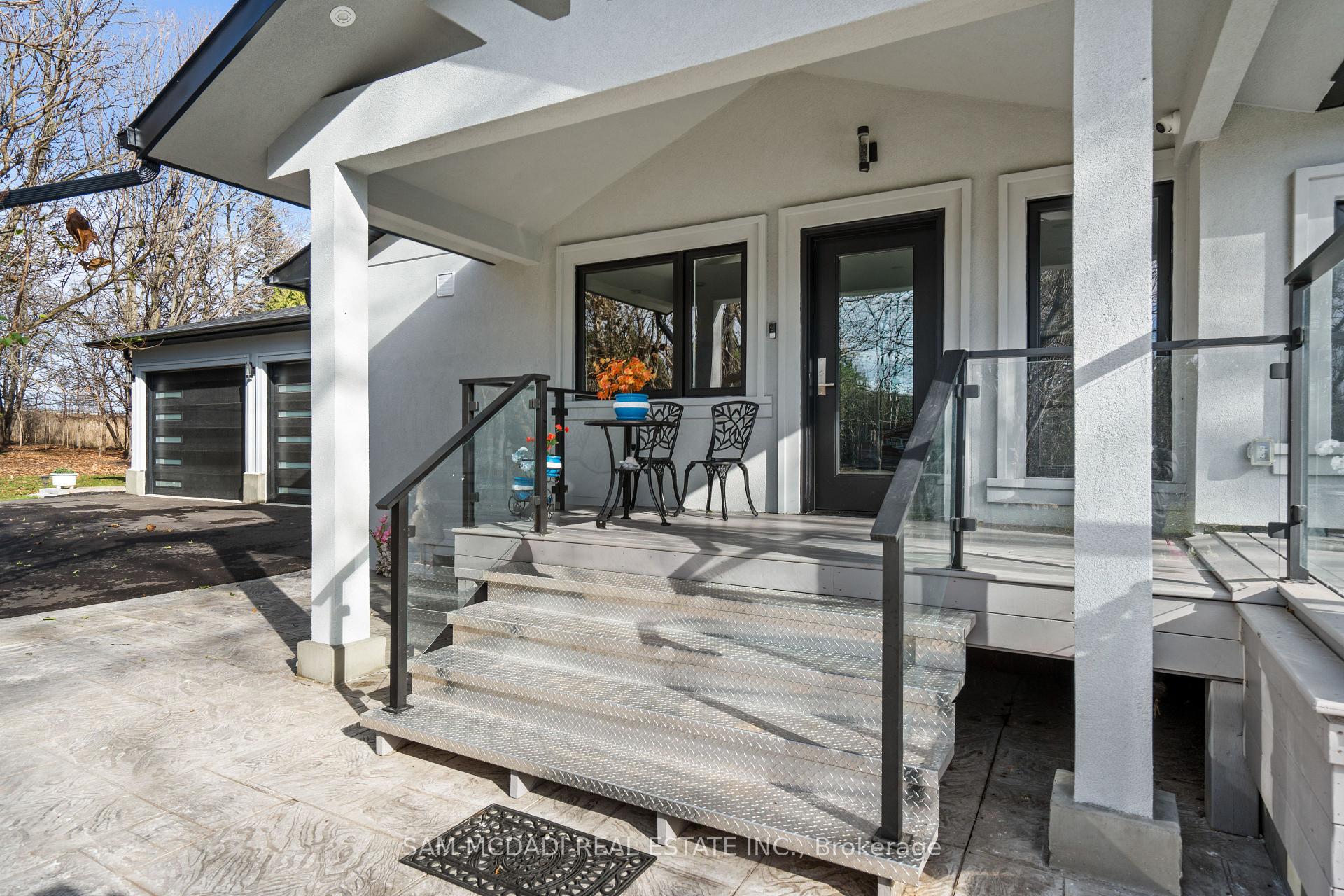 Photo 3 of 2993 Innisfil Beach Road, Innisfil, Rural Innisfil — HOMEH