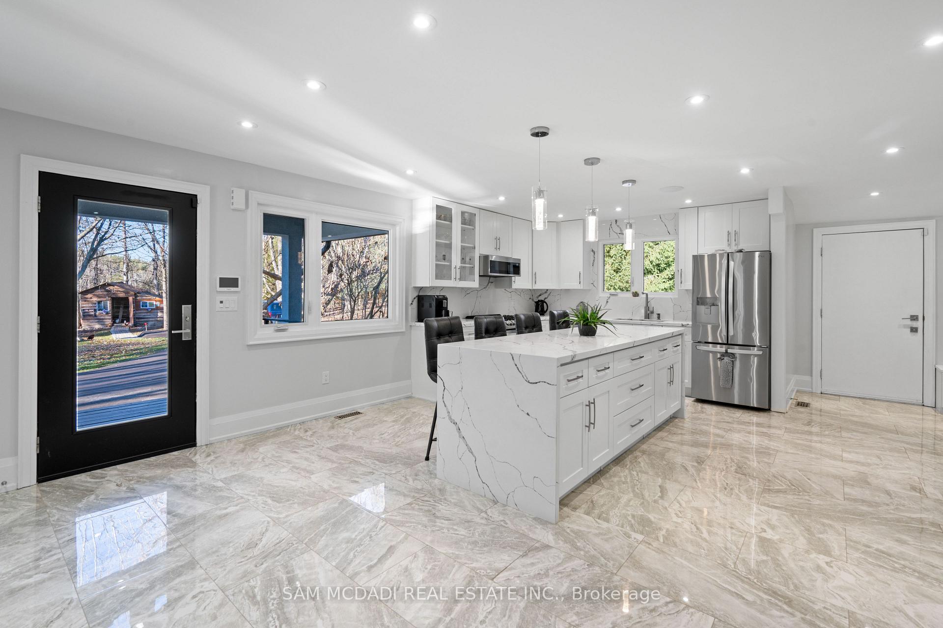 Photo 7 of 2993 Innisfil Beach Road, Innisfil, Rural Innisfil — HOMEH