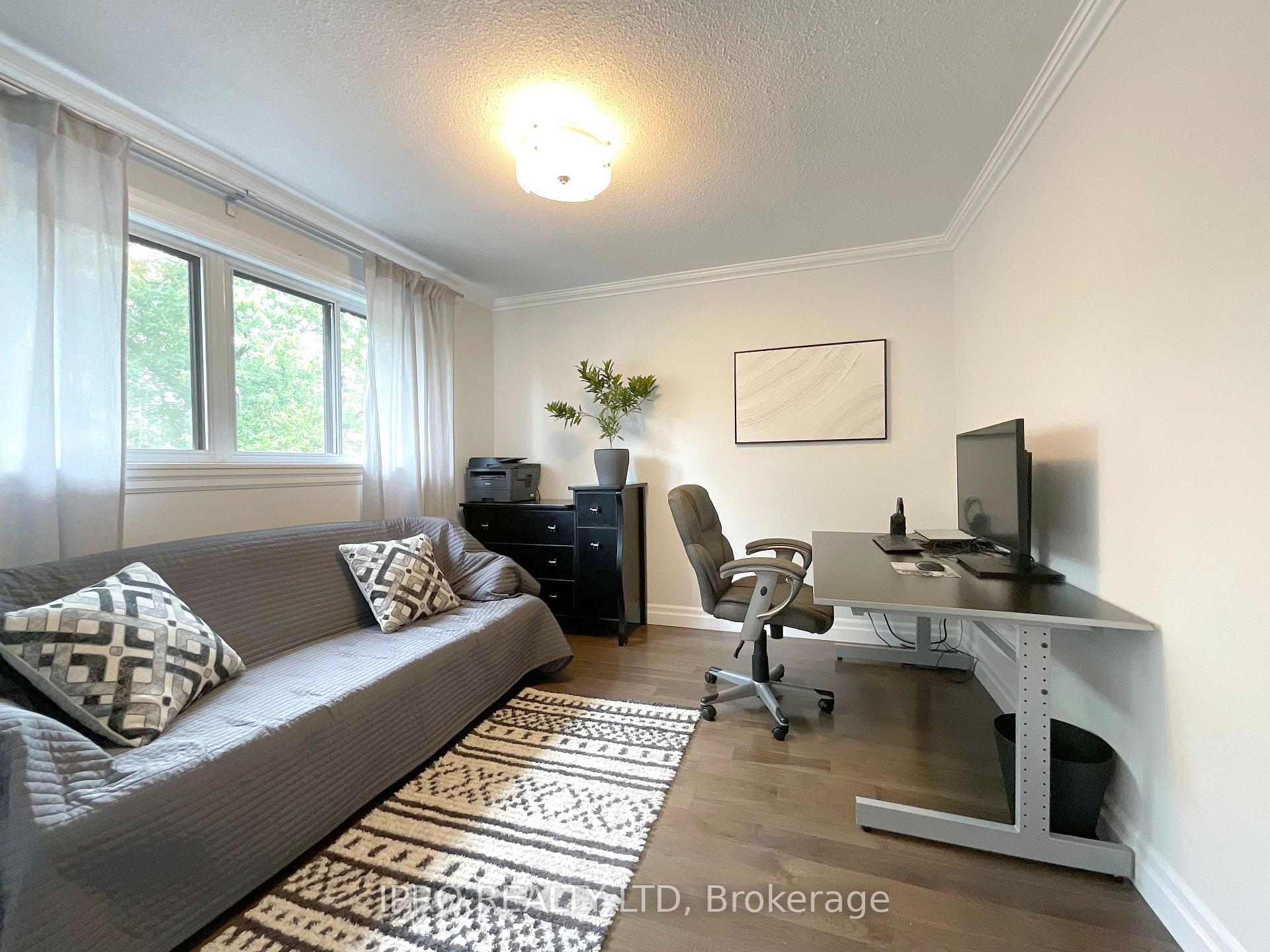 Photo 11 of 73 Wright Crescent, Caledon, Bolton North — HOMEH