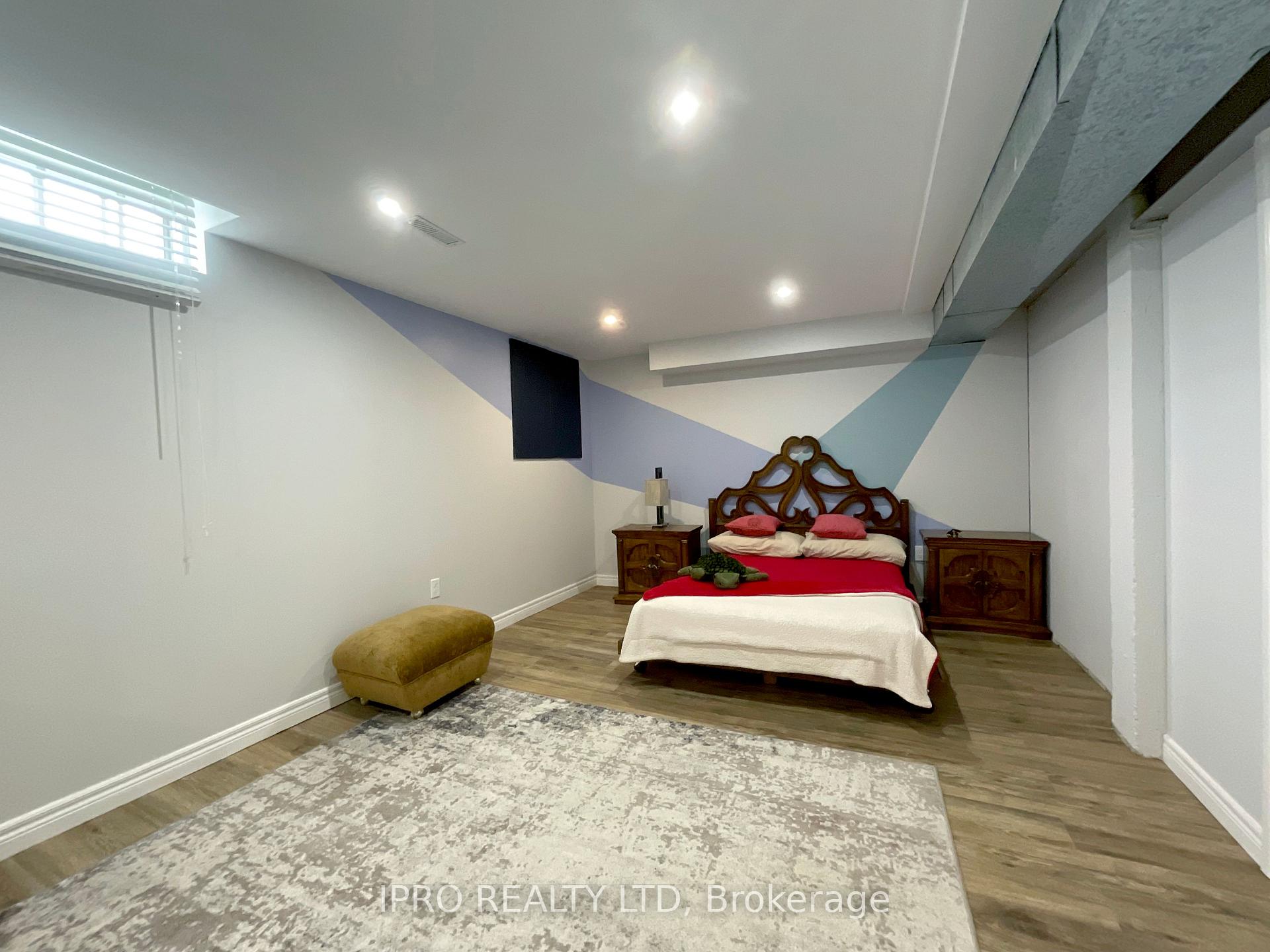 Photo 14 of 73 Wright Crescent, Caledon, Bolton North — HOMEH