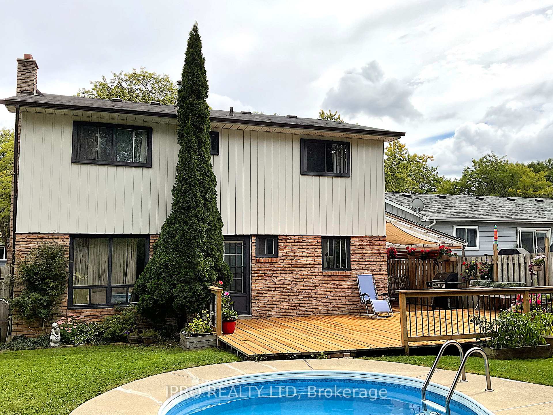 Photo 21 of 73 Wright Crescent, Caledon, Bolton North — HOMEH