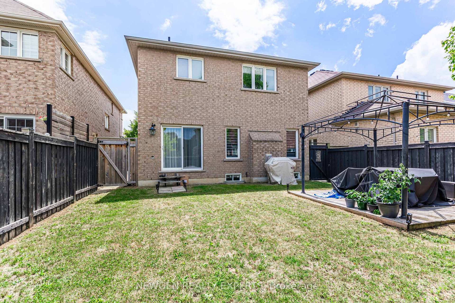 Photo 23 of 295 Petticoat Road, Vaughan, Patterson — HOMEH