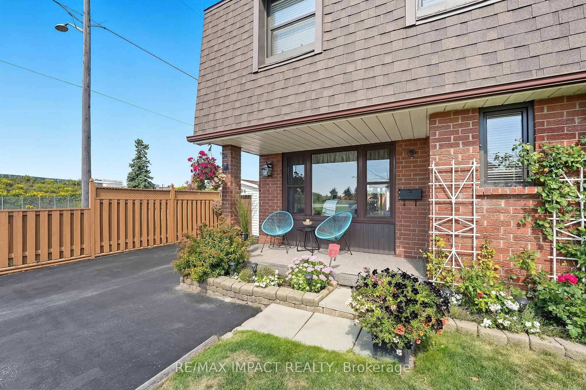 Photo 3 of 1506 Fenelon Crescent, Oshawa, Lakeview — HOMEH
