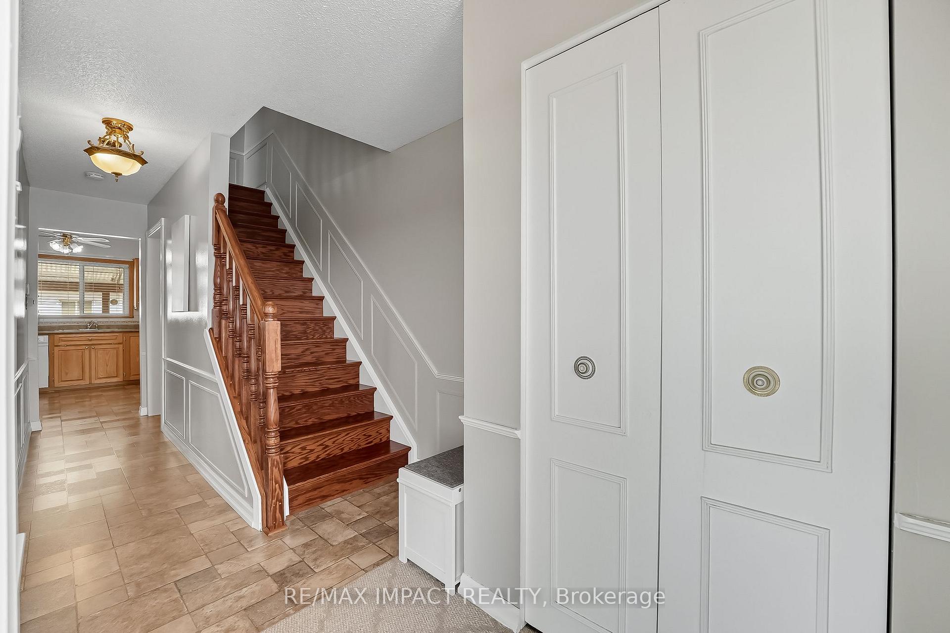 Photo 5 of 1506 Fenelon Crescent, Oshawa, Lakeview — HOMEH