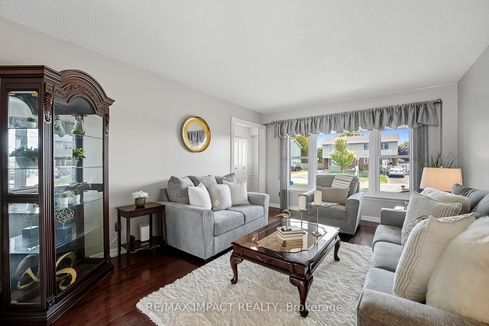 Photo 8 of 1506 Fenelon Crescent, Oshawa, Lakeview — HOMEH