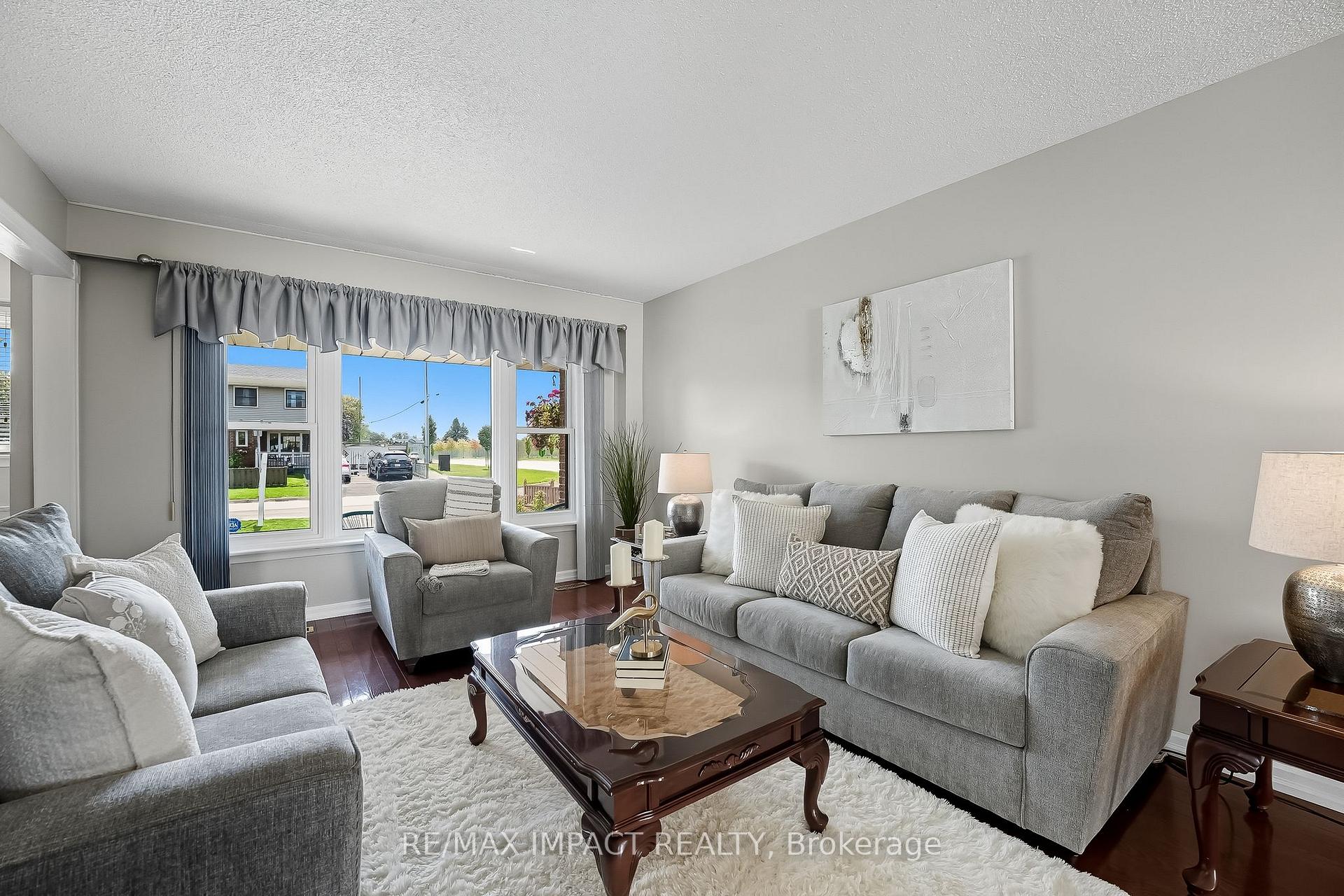 Photo 11 of 1506 Fenelon Crescent, Oshawa, Lakeview — HOMEH