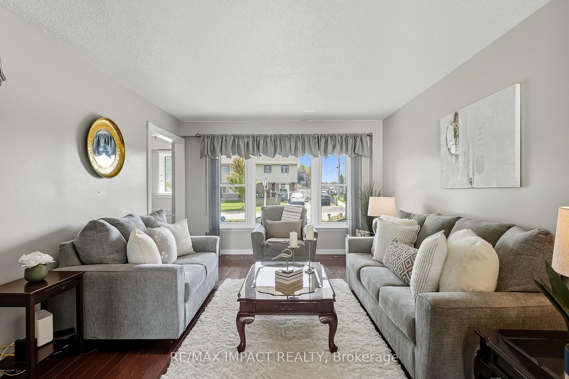 Photo 10 of 1506 Fenelon Crescent, Oshawa, Lakeview — HOMEH