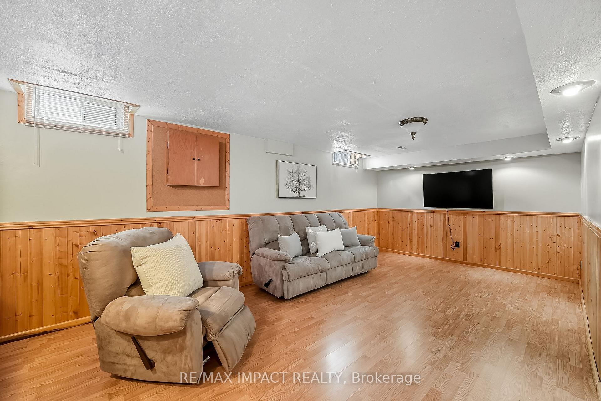 Photo 33 of 1506 Fenelon Crescent, Oshawa, Lakeview — HOMEH