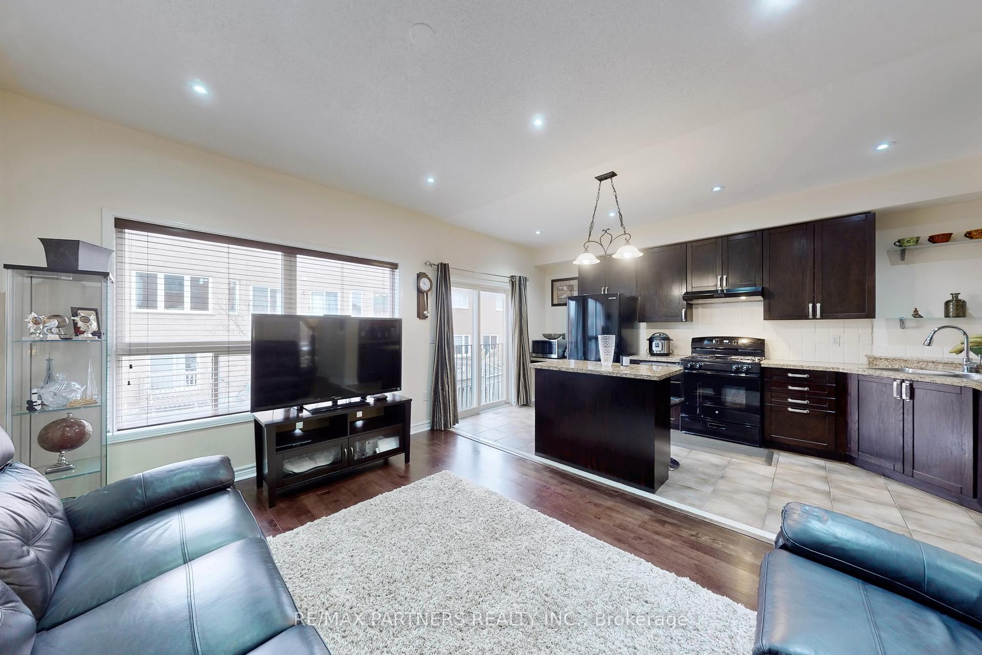 Photo 39 of 17 Henrietta Street, Markham, Berczy — HOMEH