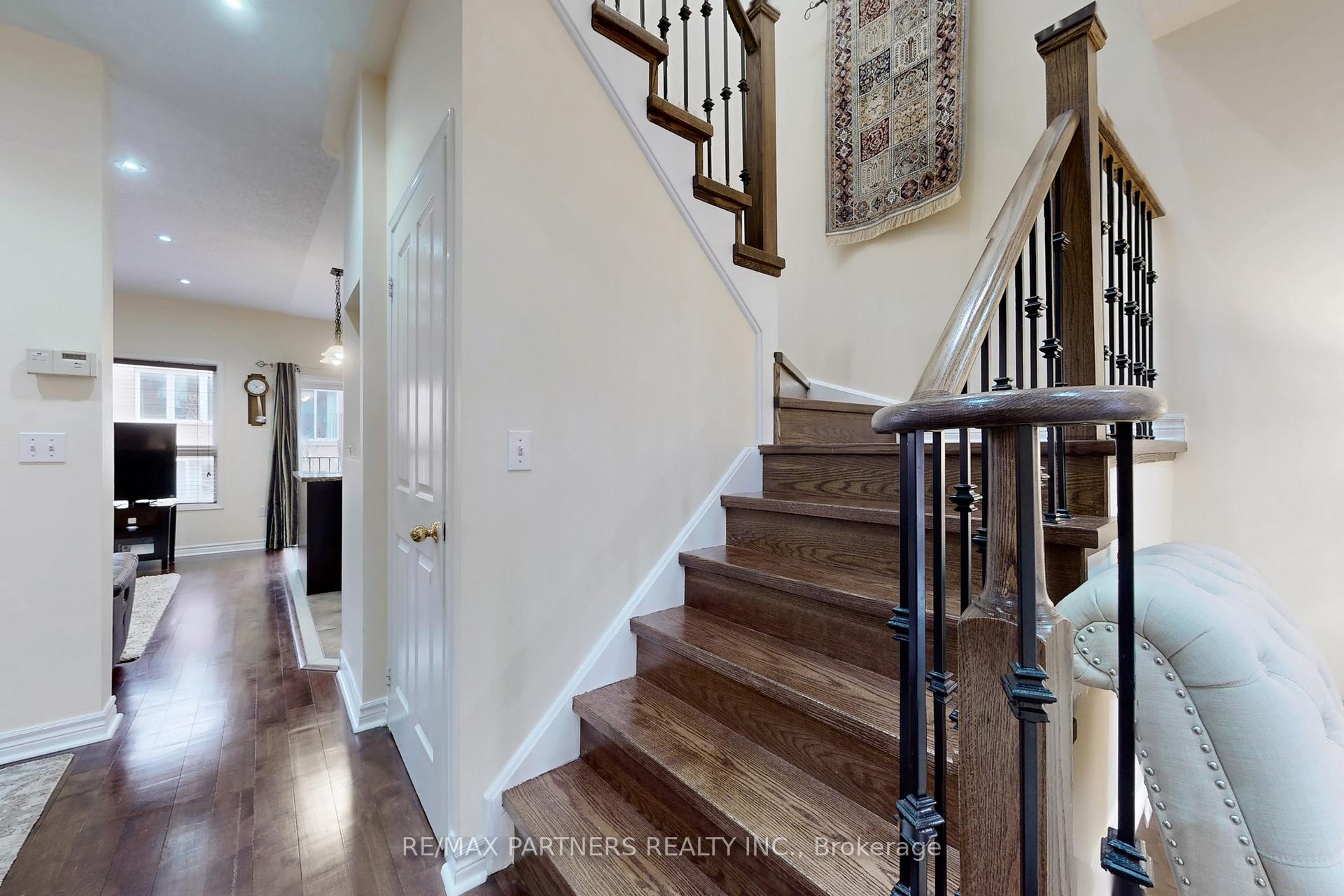 Photo 17 of 17 Henrietta Street, Markham, Berczy — HOMEH