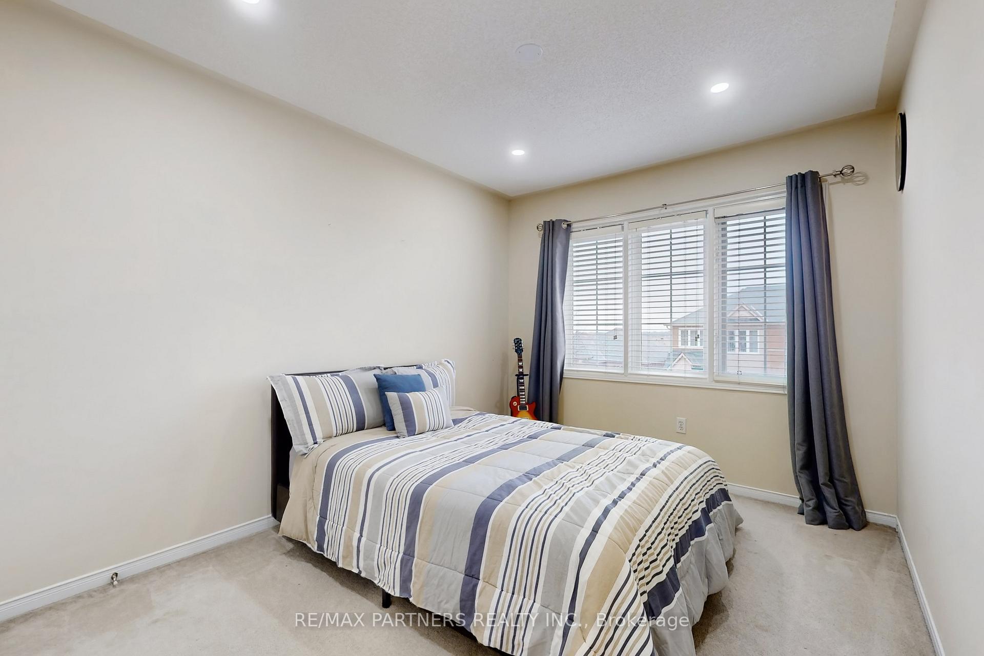 Photo 37 of 17 Henrietta Street, Markham, Berczy — HOMEH
