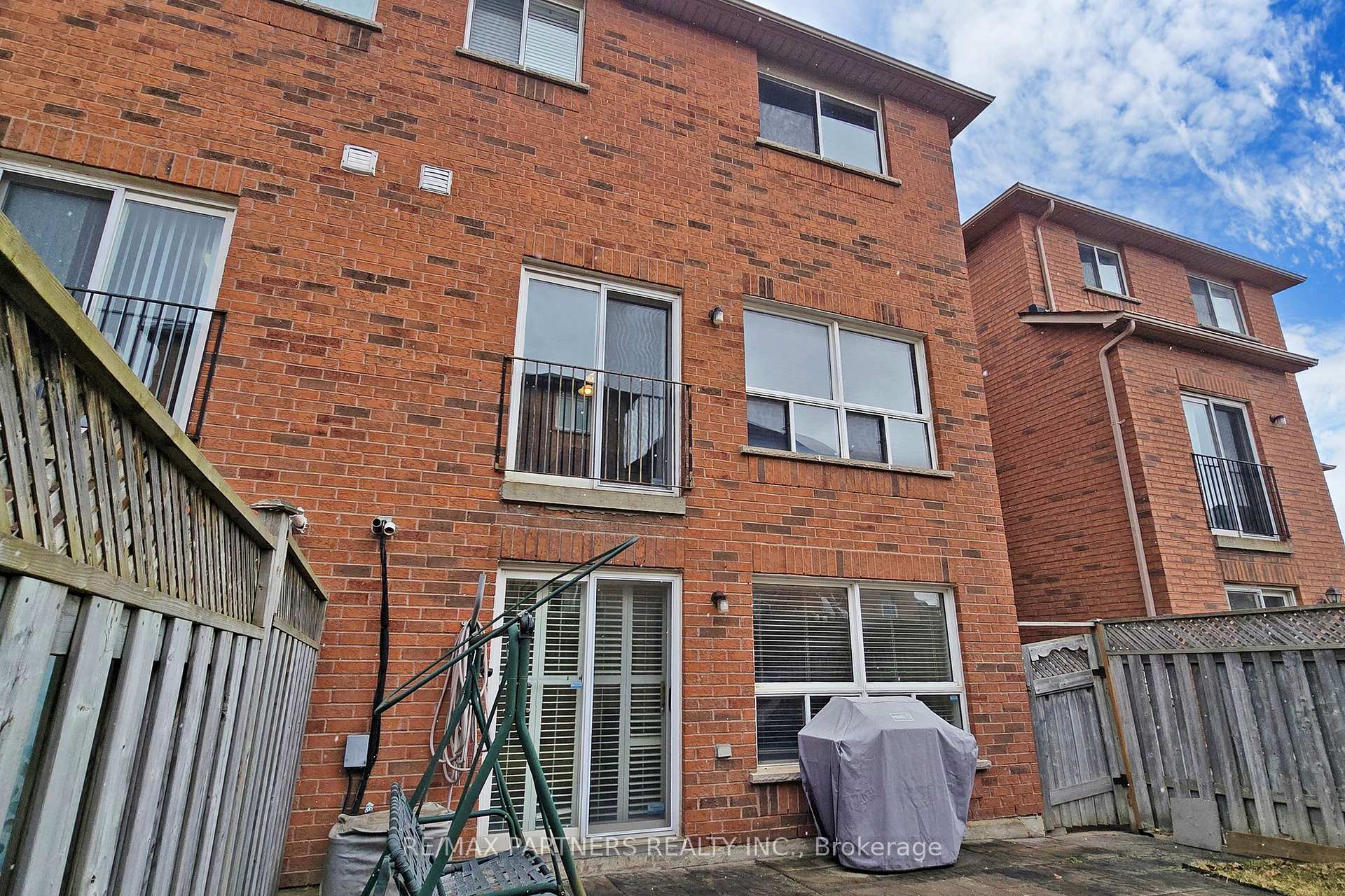 Photo 34 of 17 Henrietta Street, Markham, Berczy — HOMEH