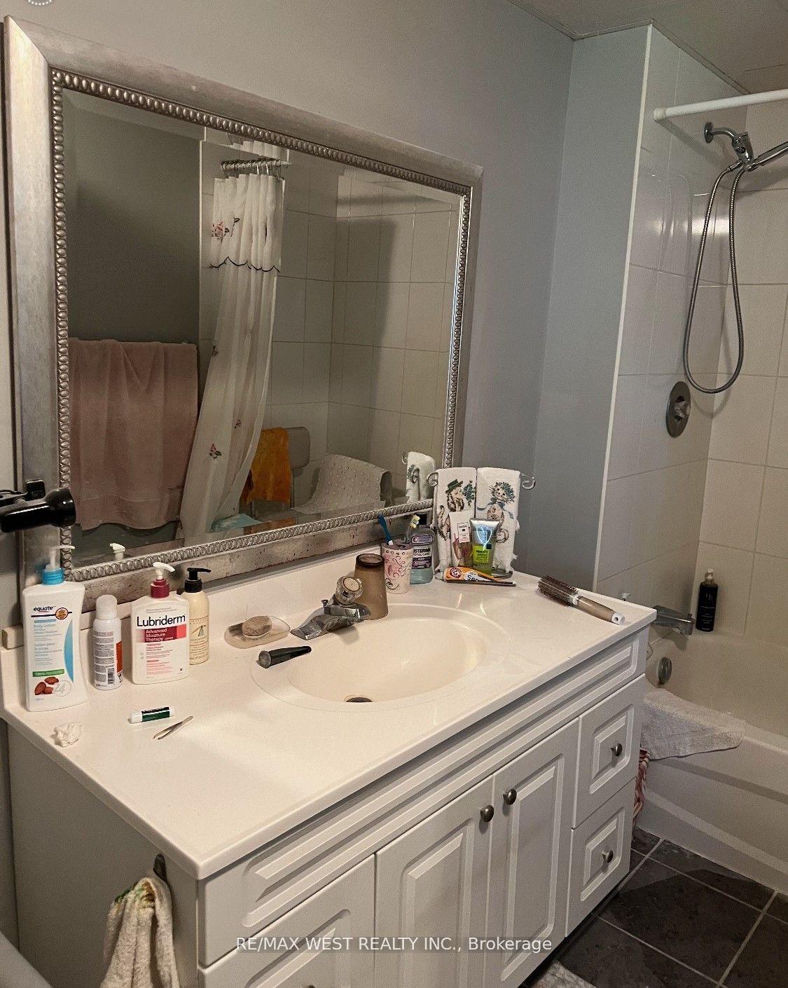 Photo 16 of 2345 Snyder Road E, Kitchener, Mill Courtland Woodside Park — HOMEH