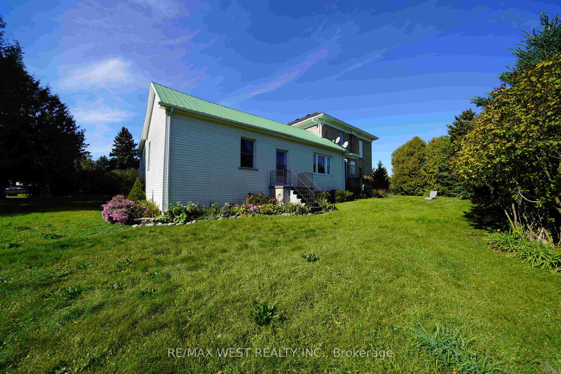 Photo 24 of 2345 Snyder Road E, Kitchener, Mill Courtland Woodside Park — HOMEH