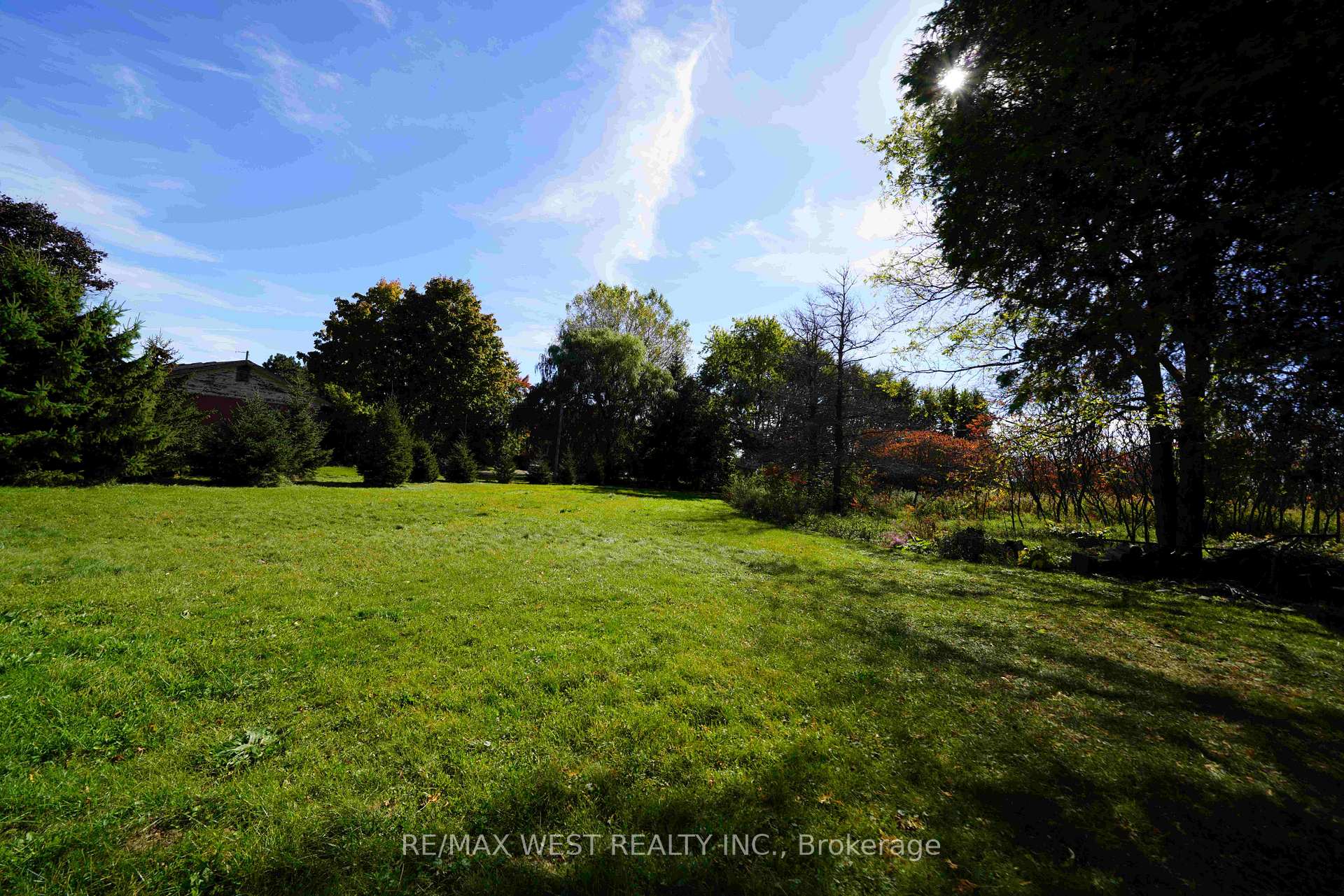 Photo 26 of 2345 Snyder Road E, Kitchener, Mill Courtland Woodside Park — HOMEH