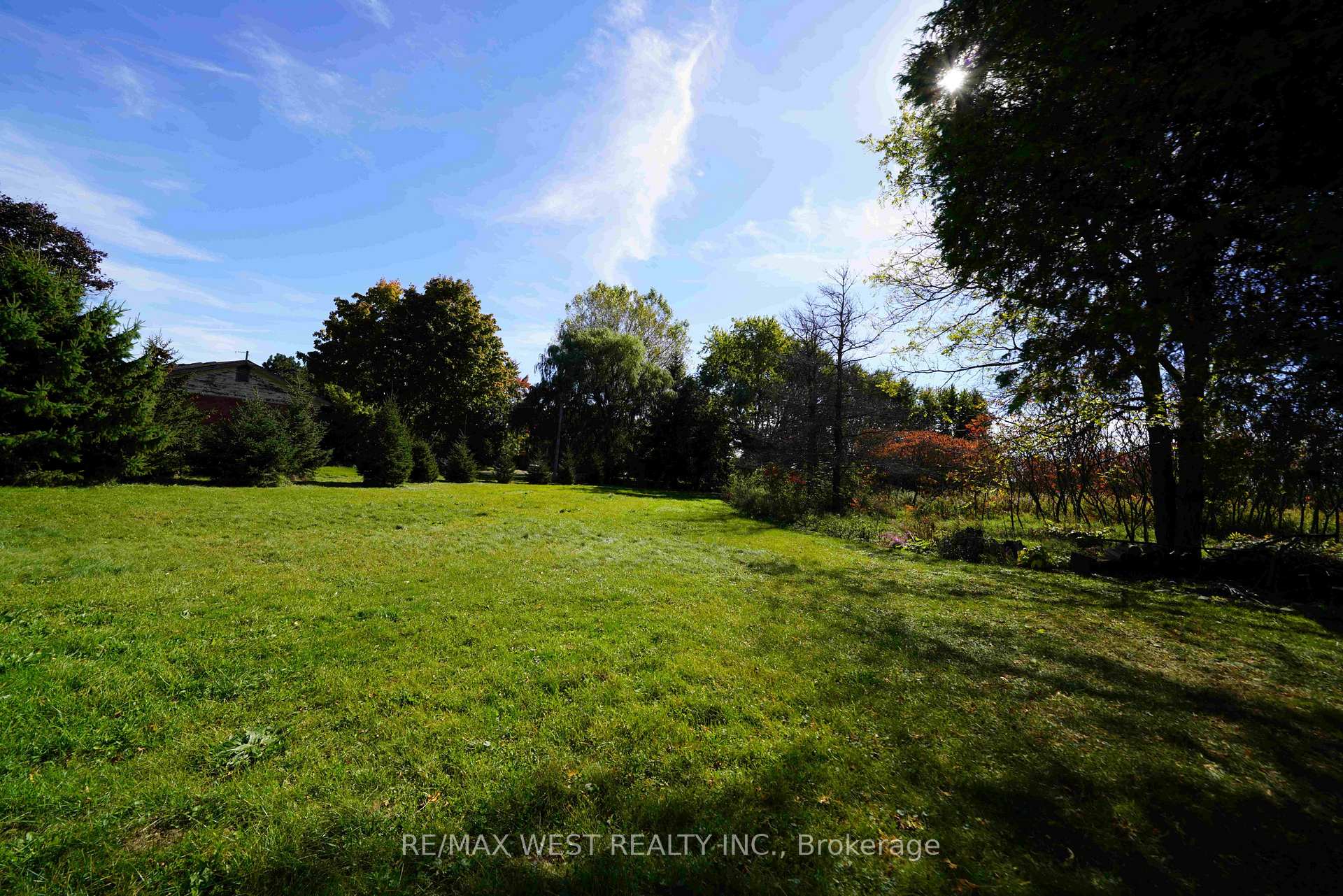 Photo 25 of 2345 Snyder Road E, Kitchener, Mill Courtland Woodside Park — HOMEH