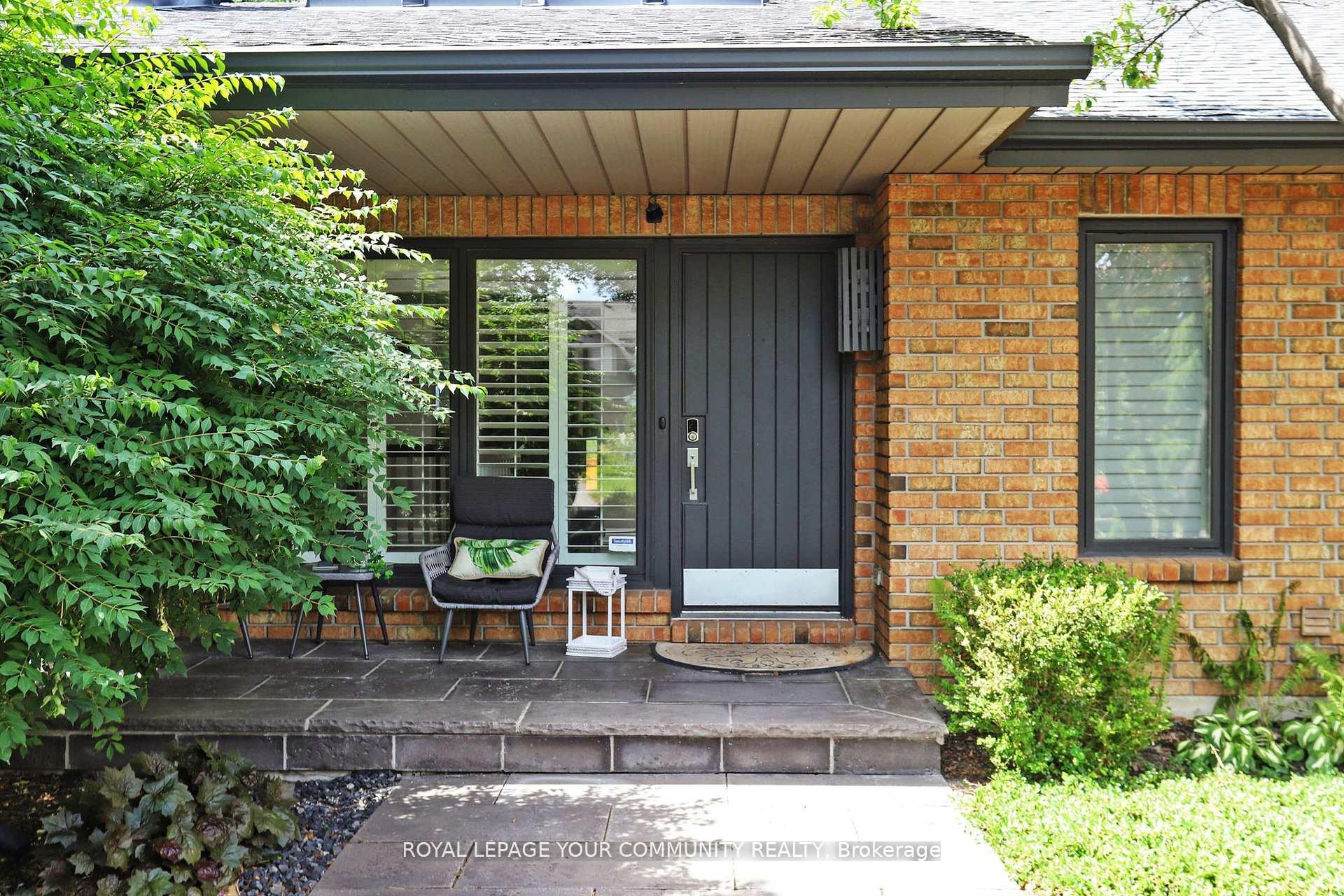 Photo 3 of 29 Curtis Crescent, King, King City — HOMEH