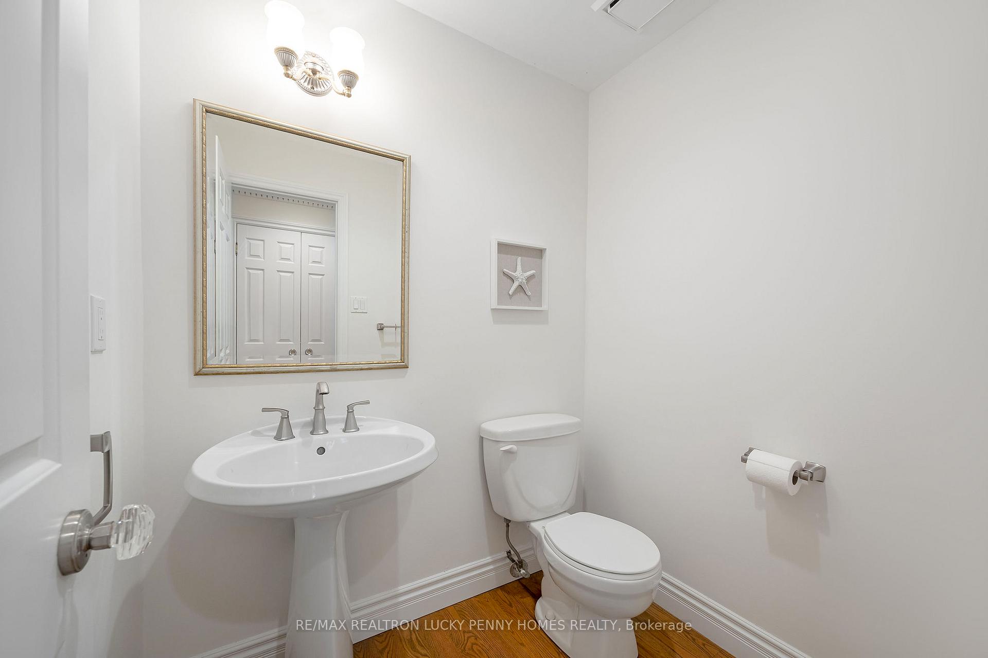 Photo 4 of 126 Aitken Circle, Markham, Unionville — HOMEH