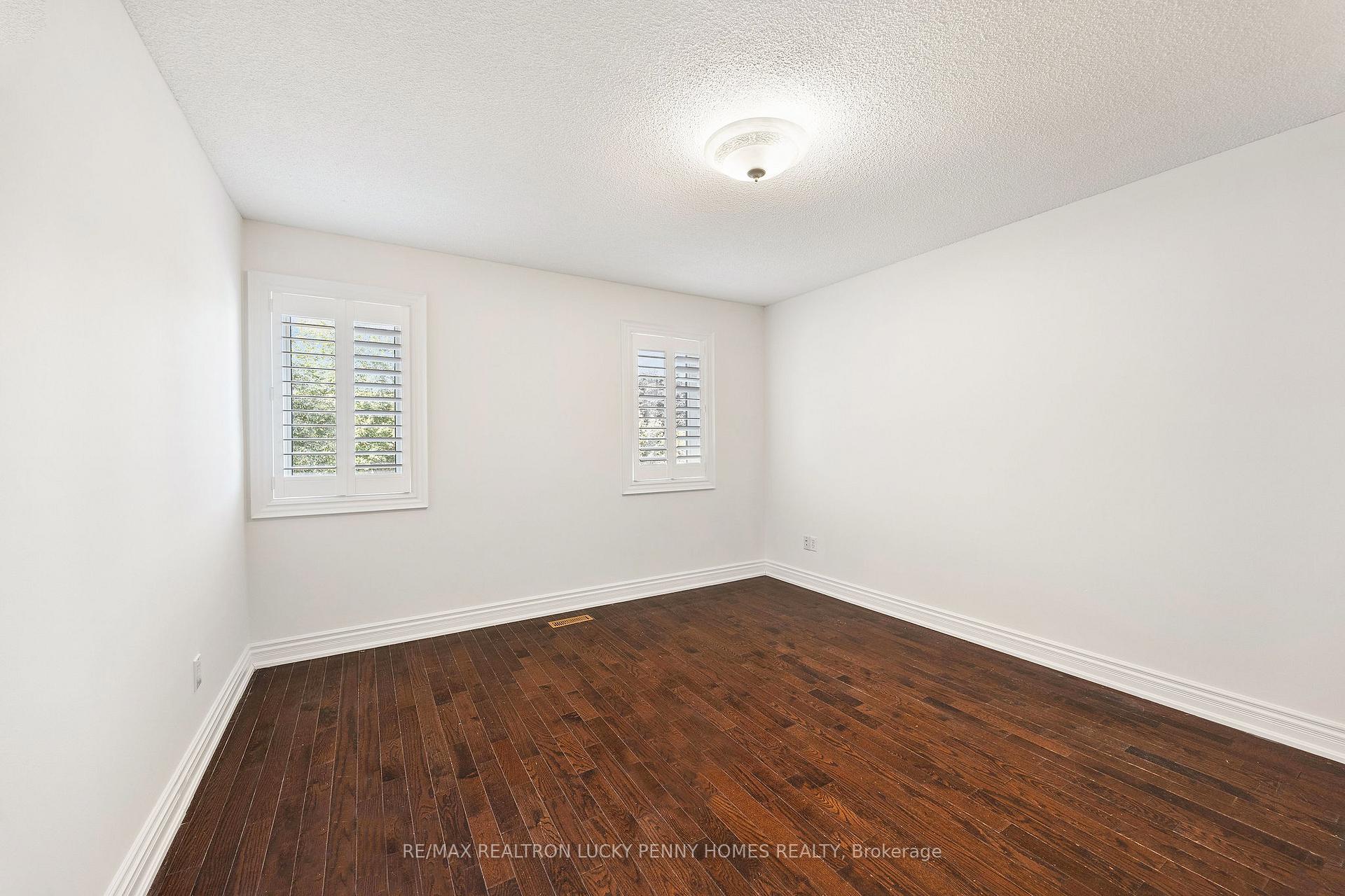 Photo 23 of 126 Aitken Circle, Markham, Unionville — HOMEH