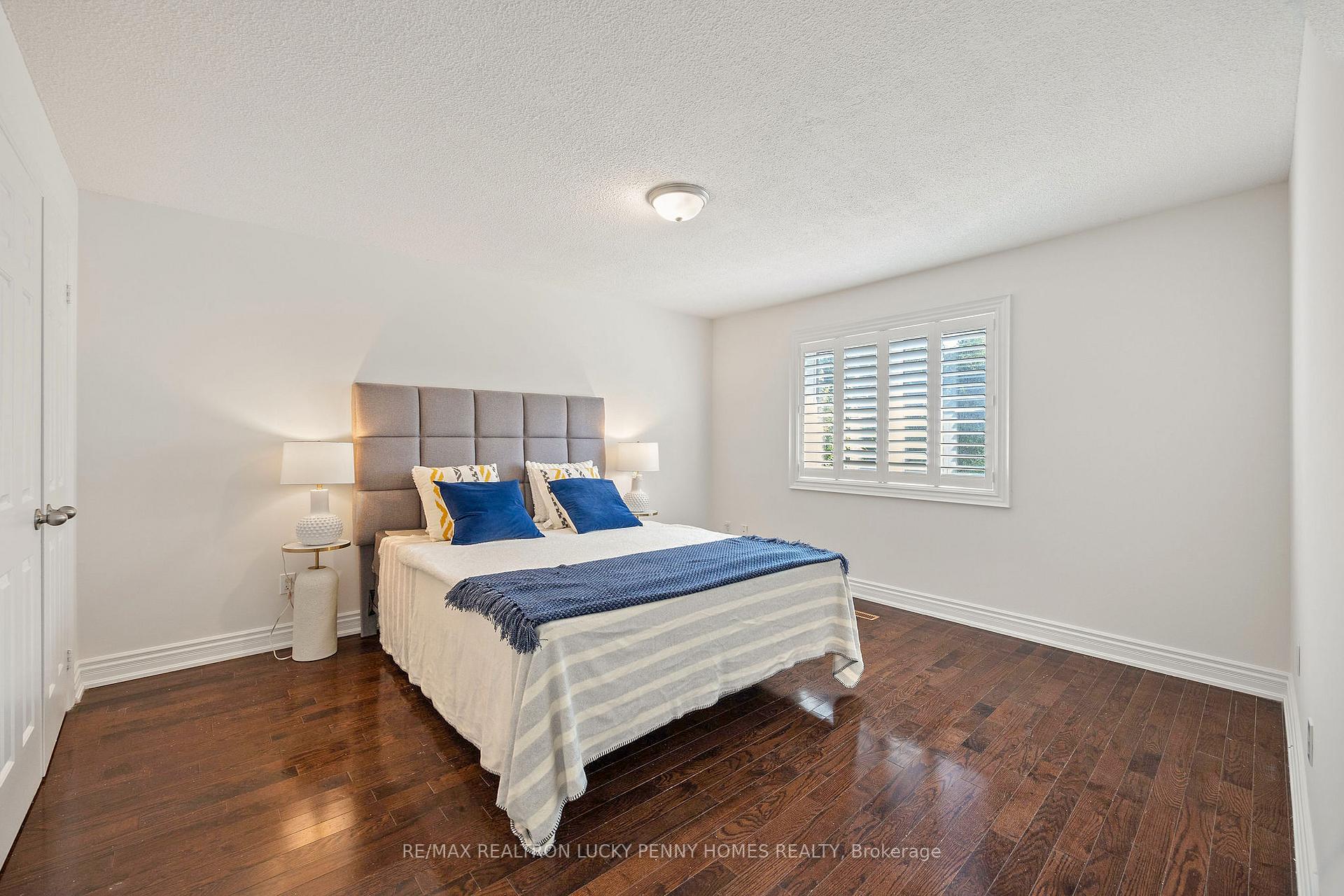 Photo 14 of 126 Aitken Circle, Markham, Unionville — HOMEH