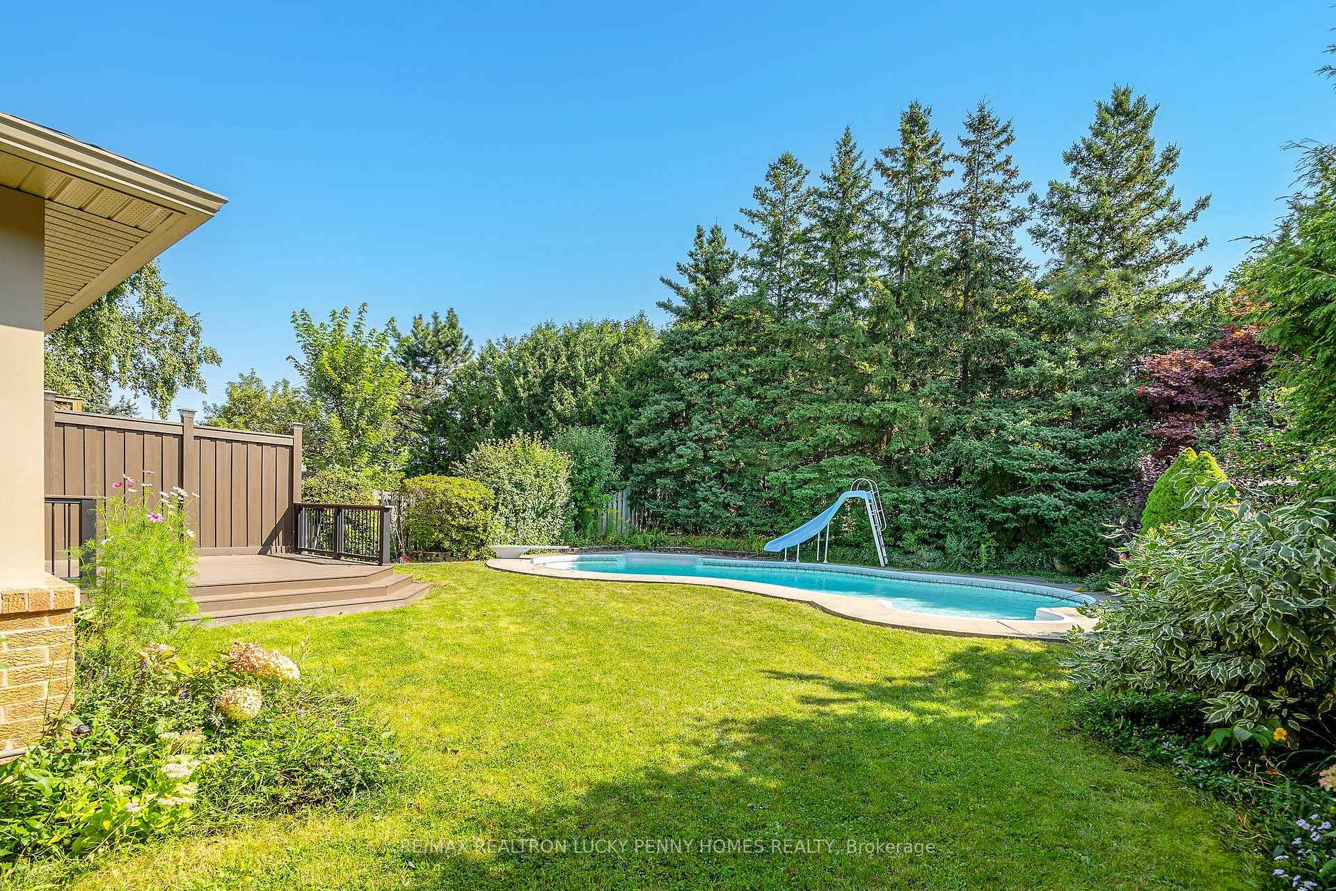Photo 35 of 126 Aitken Circle, Markham, Unionville — HOMEH