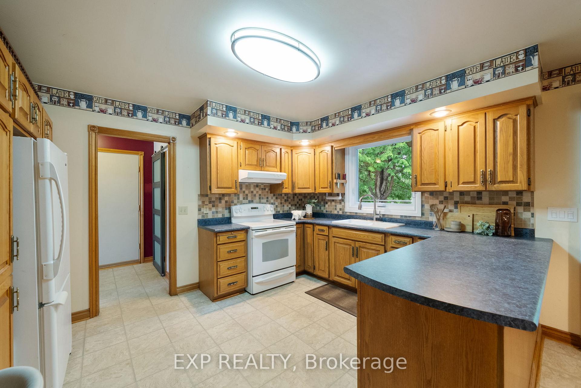 Photo 8 of 8570 Danforth Road W, Hamilton Township, Rural Hamilton — HOMEH