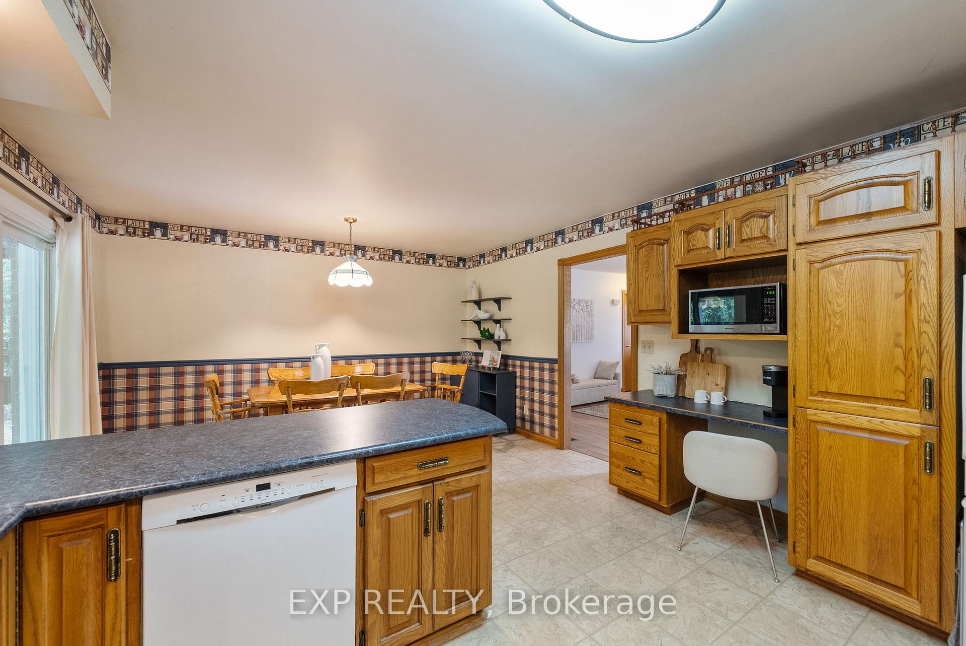 Photo 9 of 8570 Danforth Road W, Hamilton Township, Rural Hamilton — HOMEH