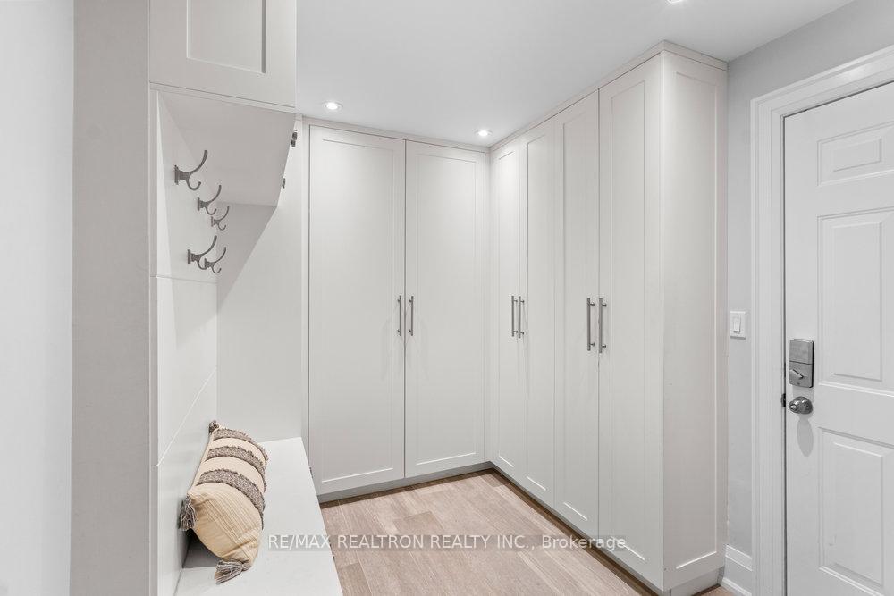 Photo 9 of 542 Highcliffe Drive, Vaughan, Uplands — HOMEH