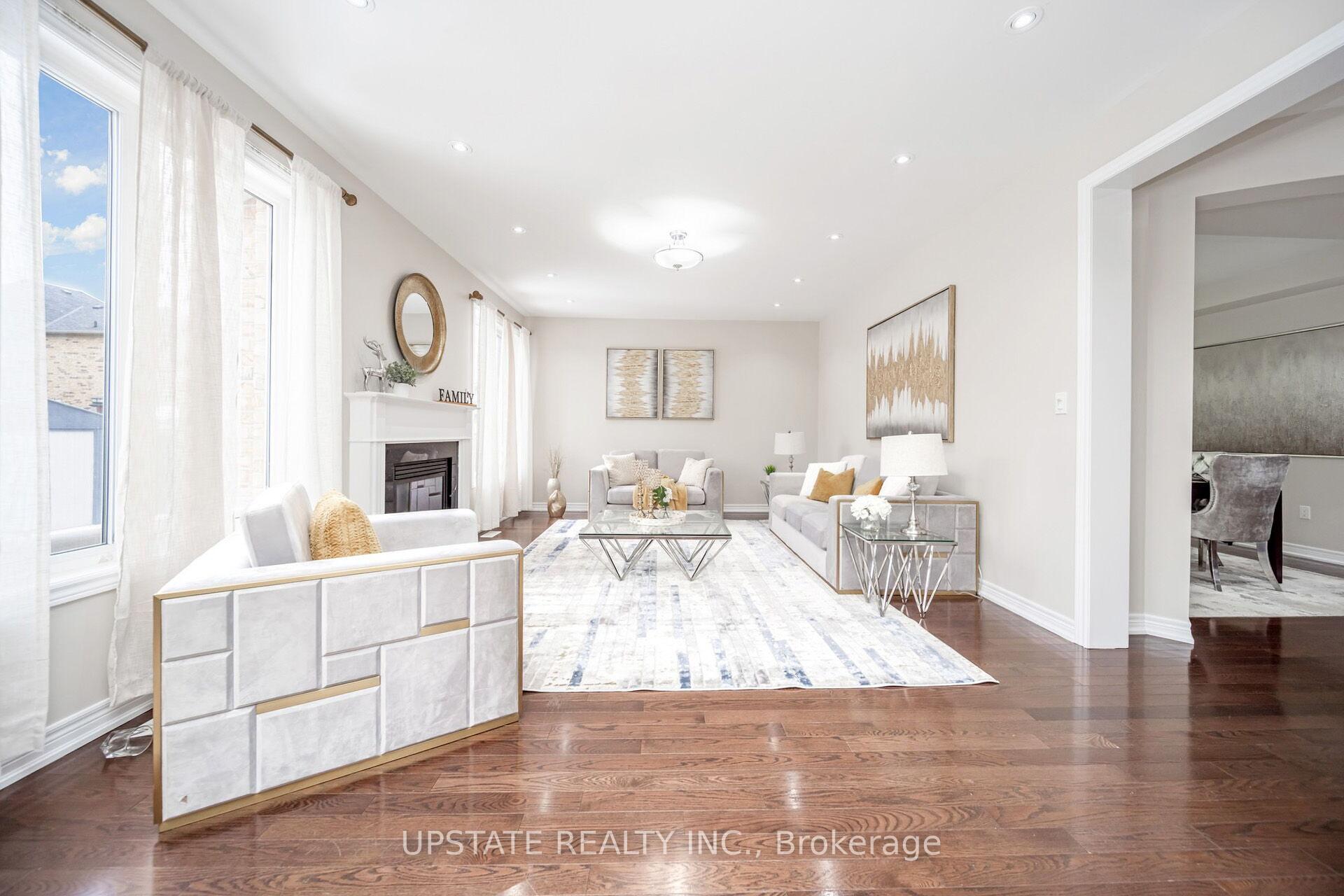Photo 13 of 32 Lauderhill Road, Brampton, Vales of Castlemore North — HOMEH